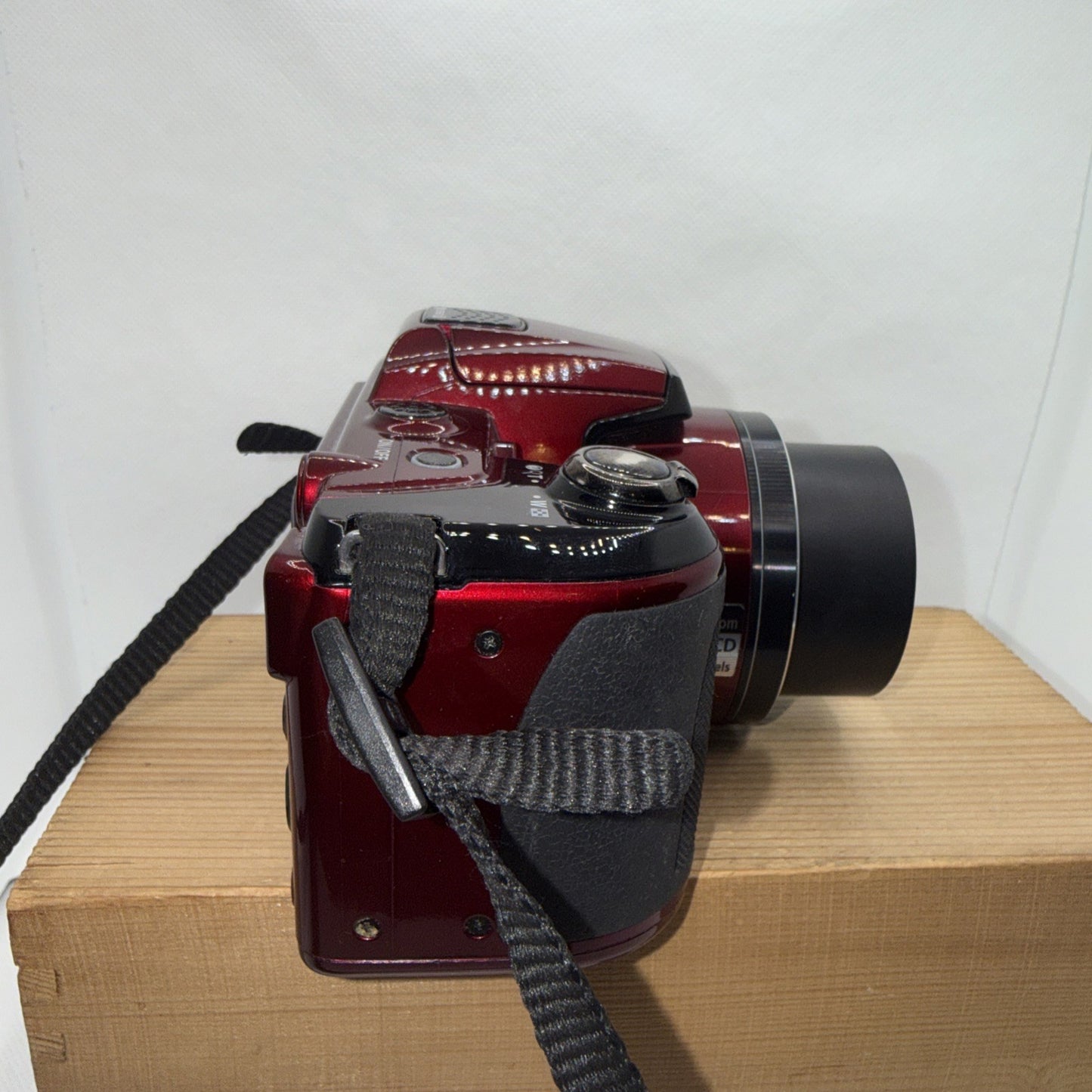 Nikon Coolpix L120 14.1MP Ruby Red Digital Bridge Camera Working + 4GB SD + Bag