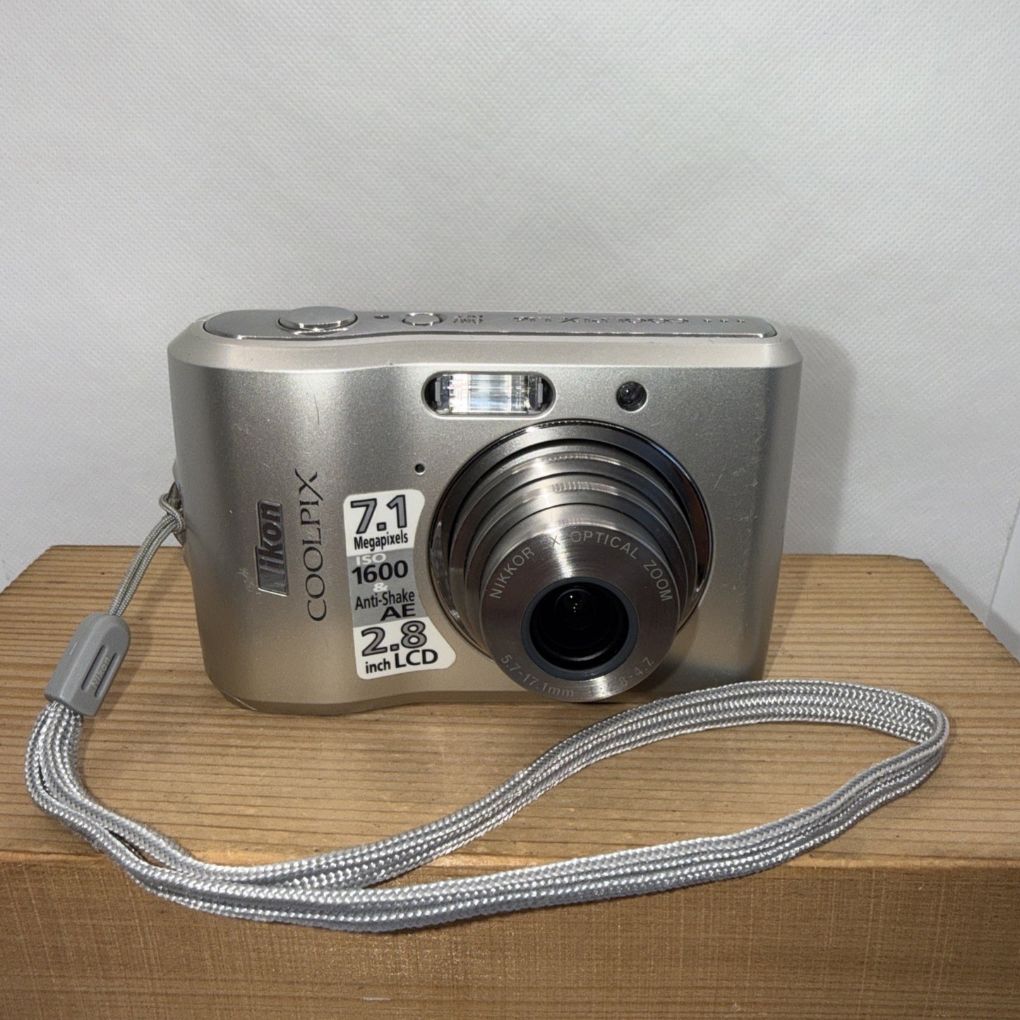 Nikon Coolpix L16 7.1MP Digital Camera Tested Working + 4GB SD Card & Free Gifts