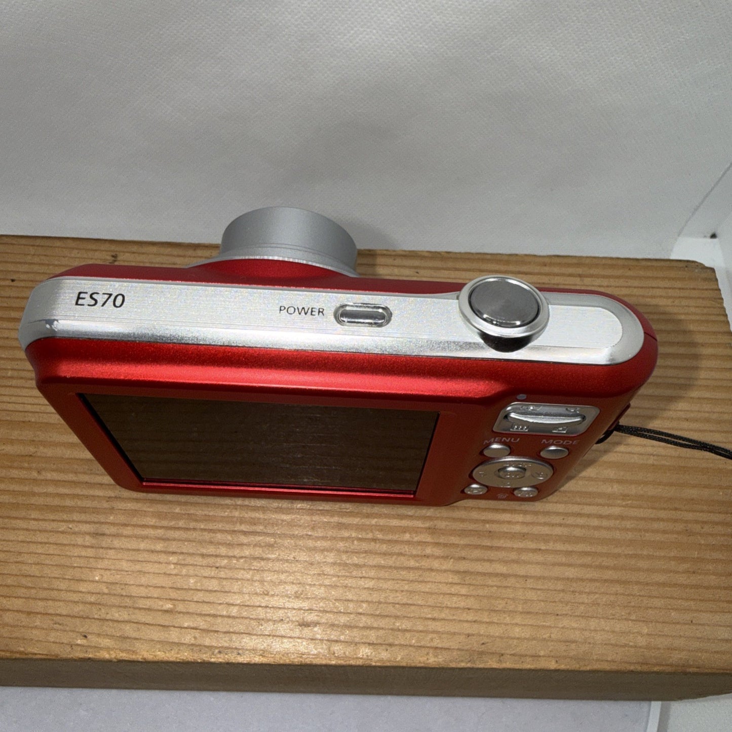 Samsung ES70 12.2MP Digital Camera Red Tested Working  + Charger Battery 4GB SD
