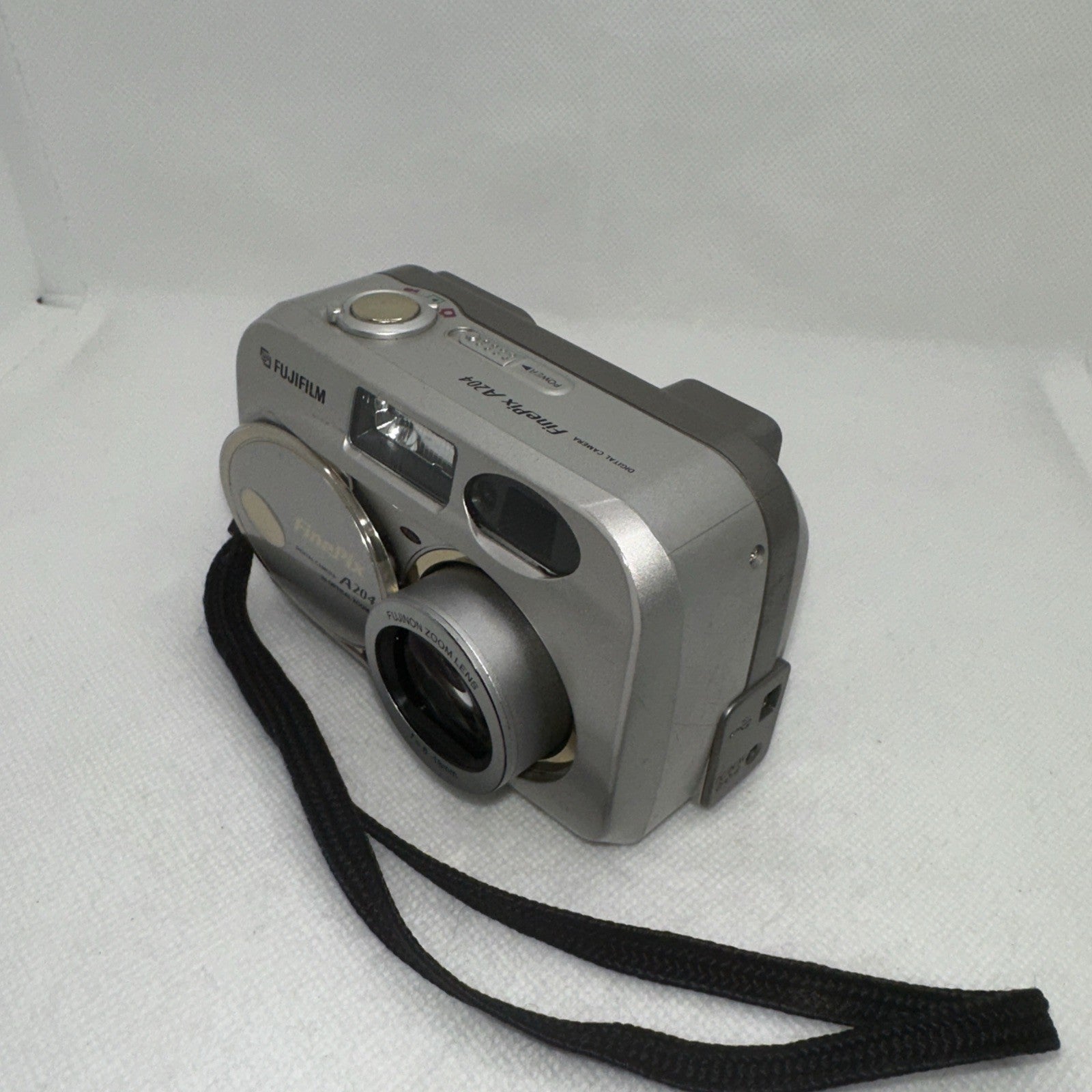 Vintage Digital Camera Fujifilm FinePix A204 2.0MP Tested + Accessories Retro3