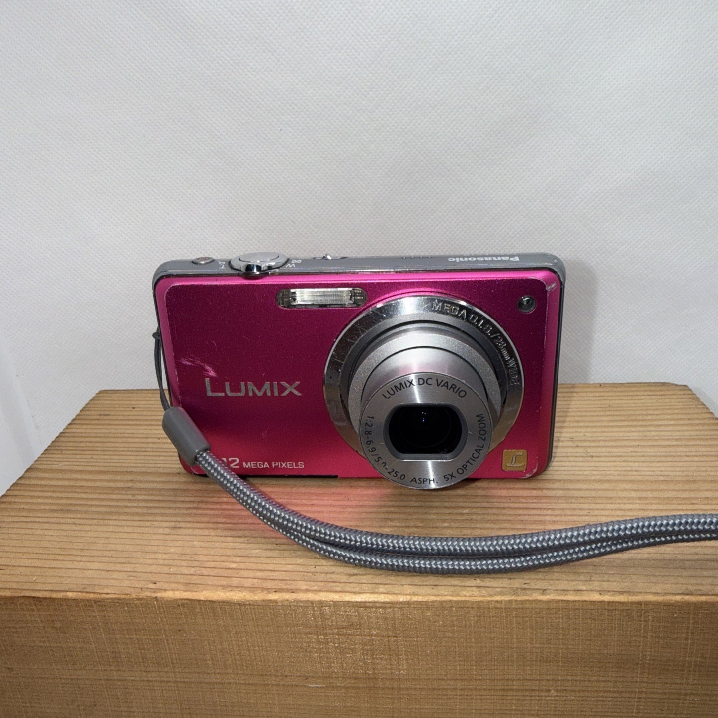 Panasonic Lumix DMC-FS10 Pink 12MP Digital Camera Tested + Charger Battery 4GB