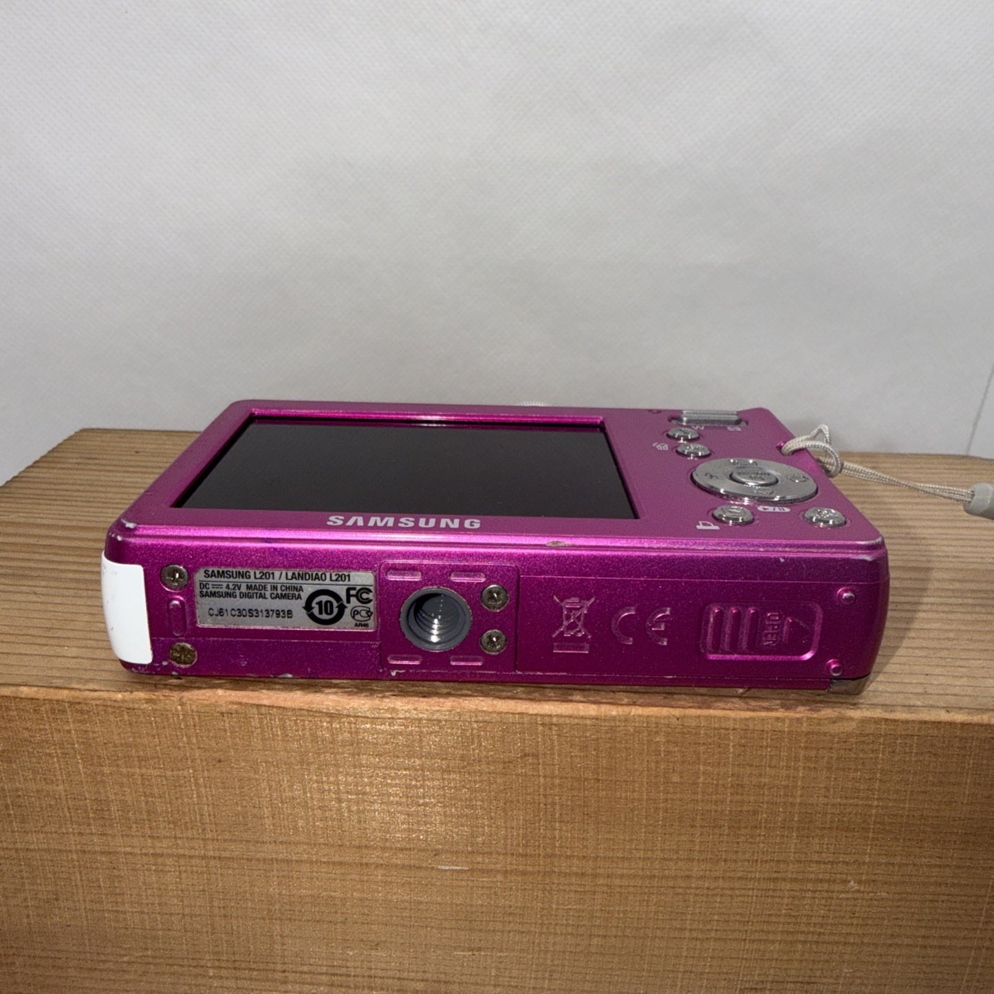 Samsung L201 10.2MP Pink Digital Camera Tested Working + Charger Battery 4GB SD