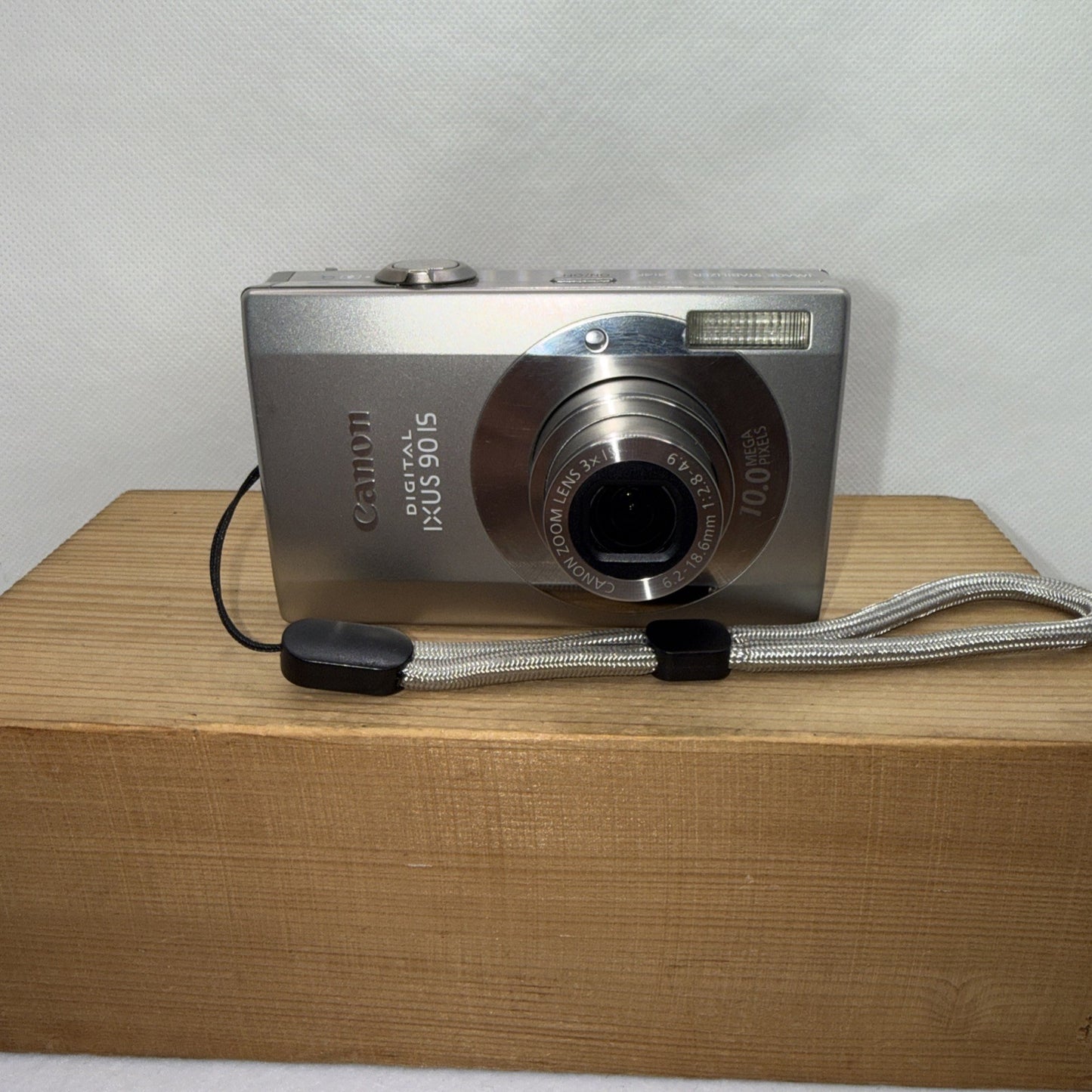 Canon IXUS 90 IS PowerShot 10MP Digital Camera Tested + Charger Battery 4GB SD