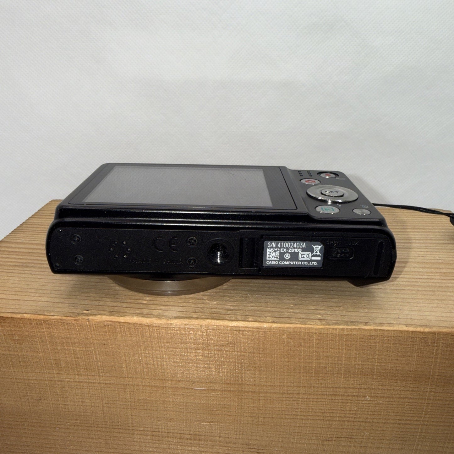 Casio Exilim EX-ZS100 14.1MP Digital Camera Tested Boxed + Charger Battery 4GB