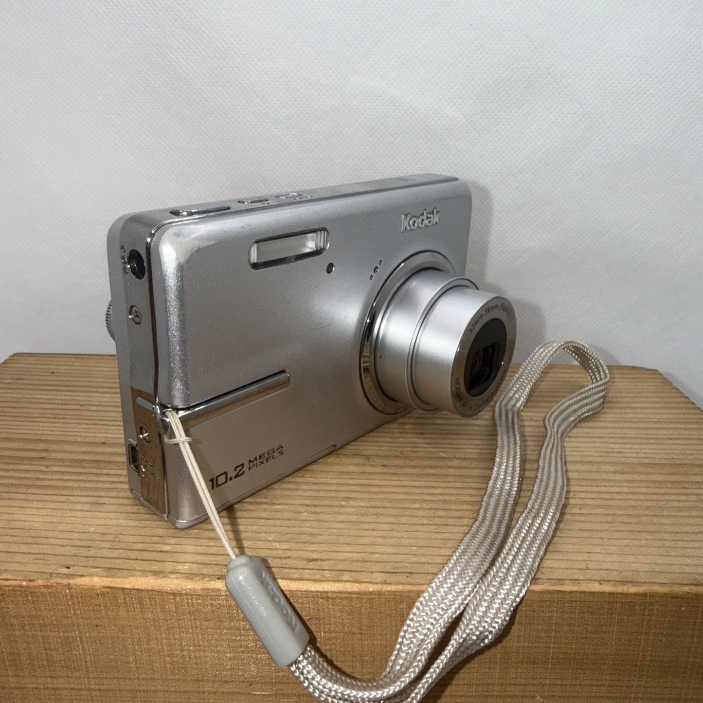 Kodak Easyshare M1073 10.2MP Digital Camera Tested + Charger Battery 4GB SD Card