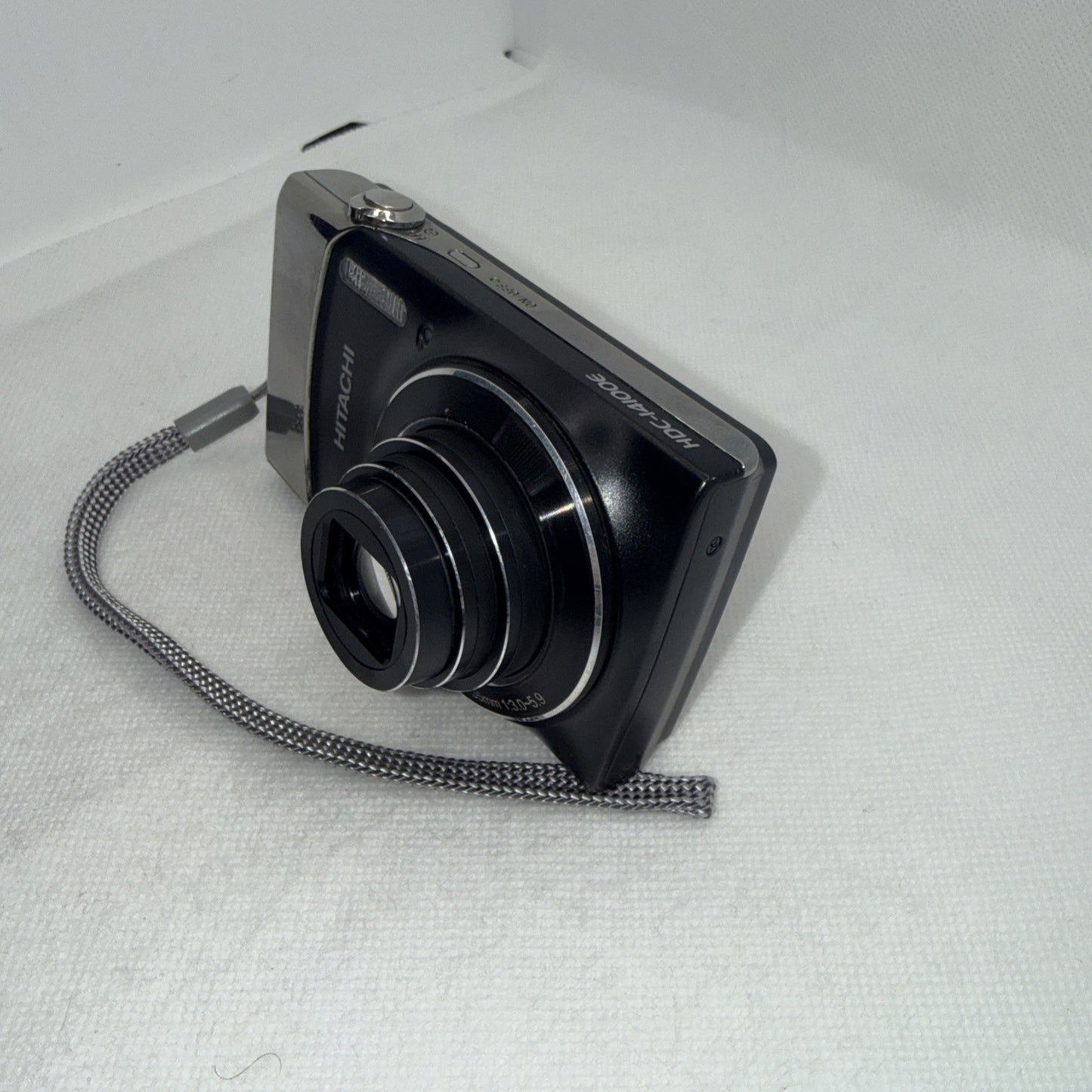 Y2K Digicam Hitachi Digital Camera HDC-14100E 14.1MP Tested + Charger Battery SD3