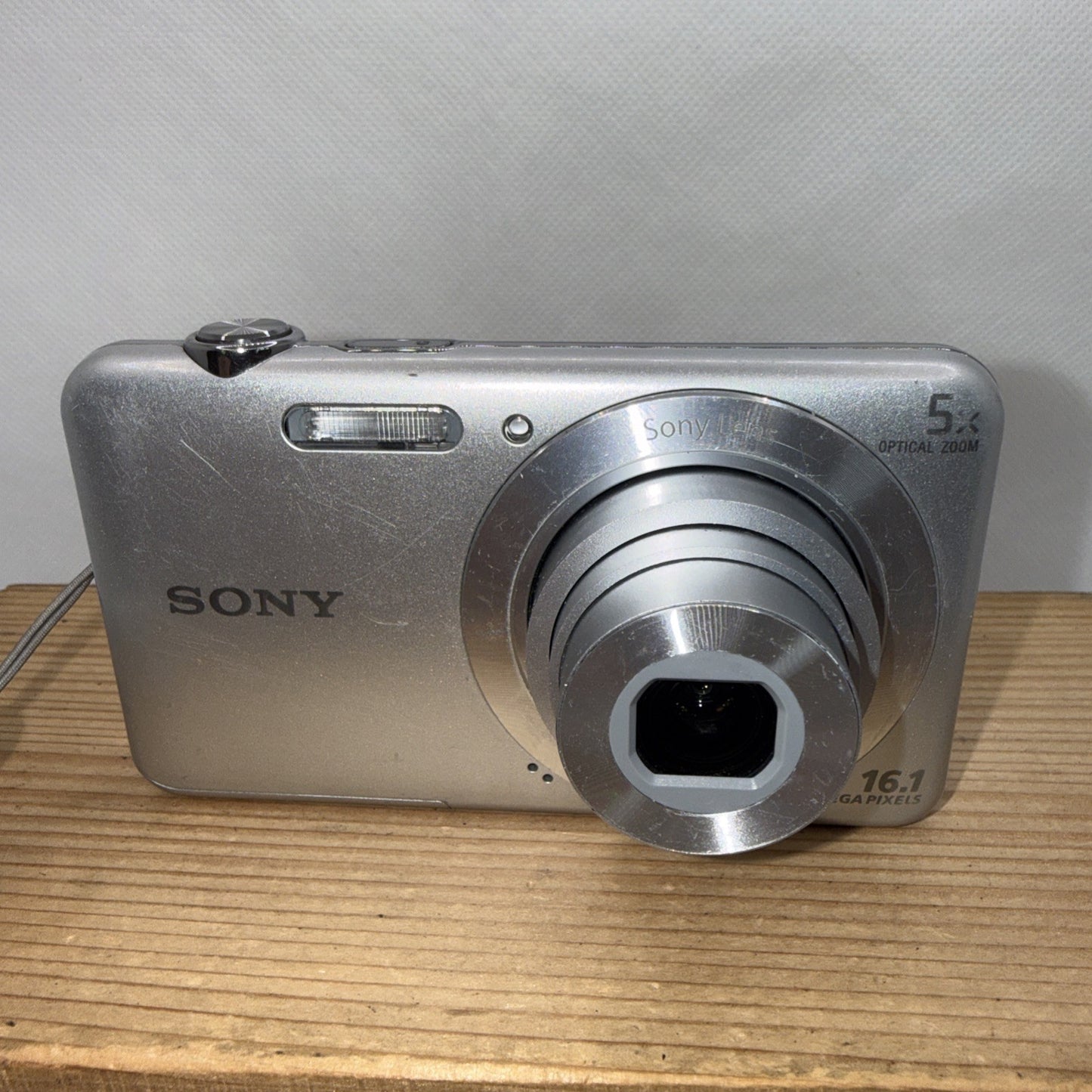 Sony Cybershot DSC-W710 16.1MP Digital Camera Working + Charger Battery 32GB