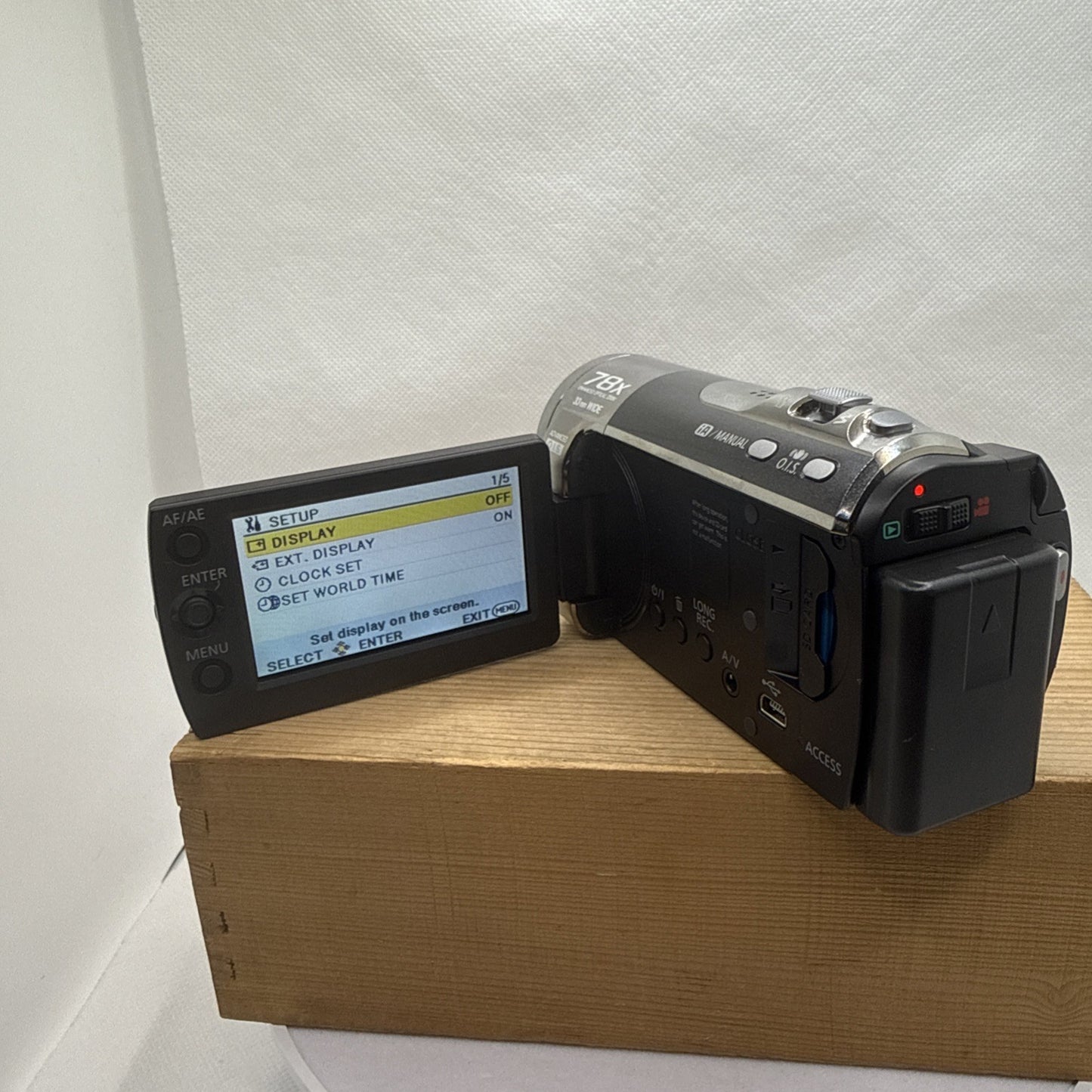 Panasonic SDR-S50 SD Camcorder Video Camera 78x Zoom LCD Screen Tested Working