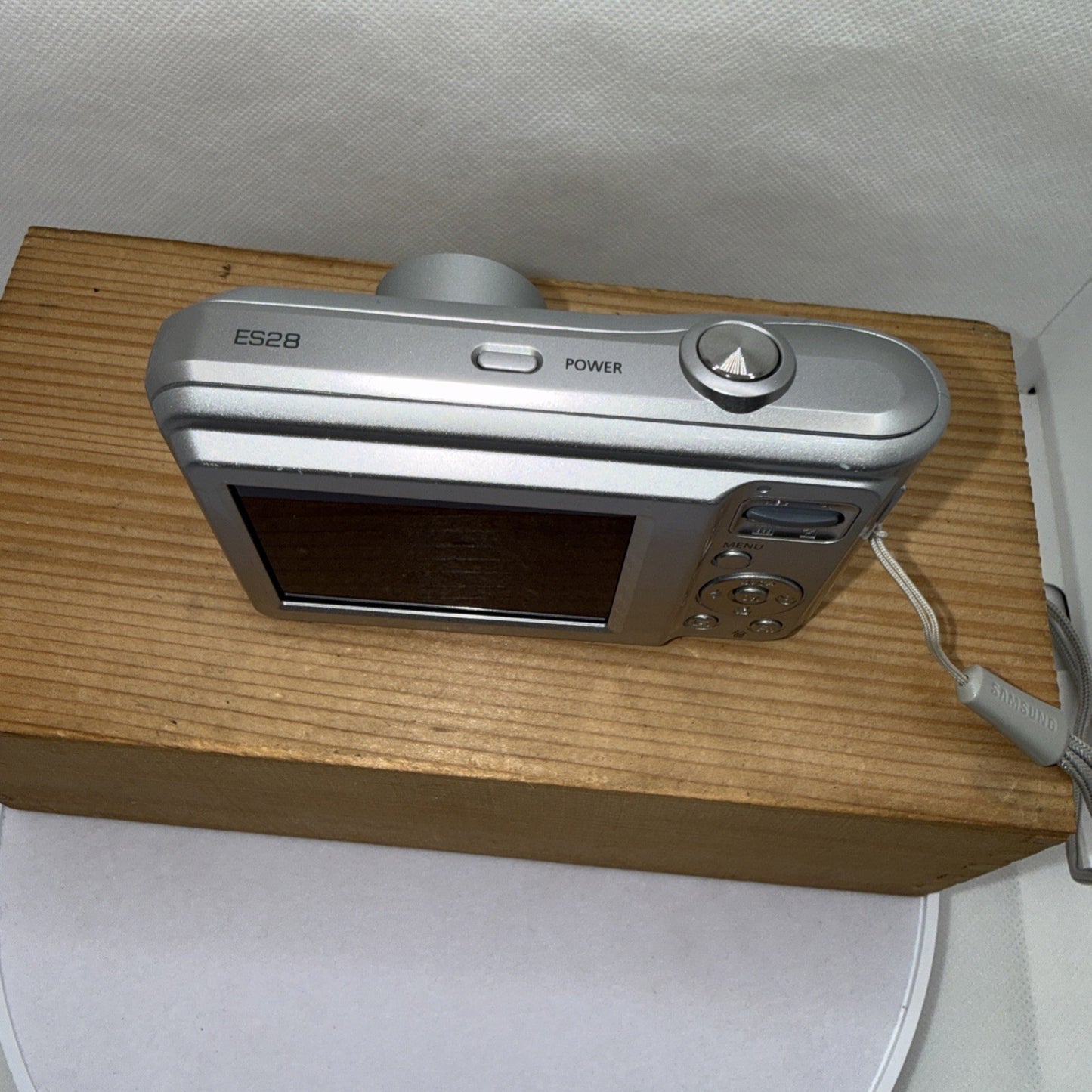 Samsung Digital Camera ES28 12.2MP Silver Tested