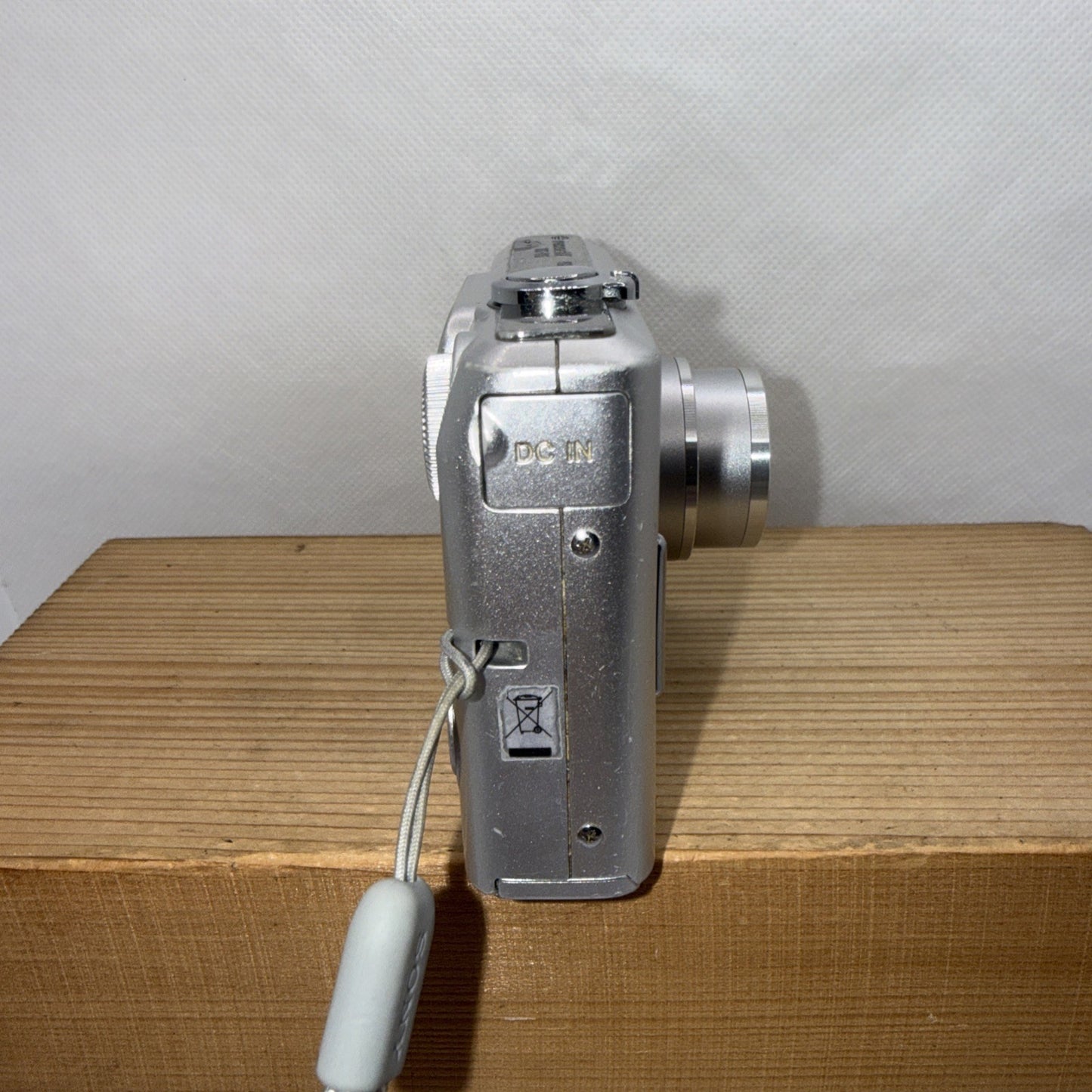 Sony Cyber-shot DSC-W35 7.2MP Dogital Camera Tested + Charger Battery Memory
