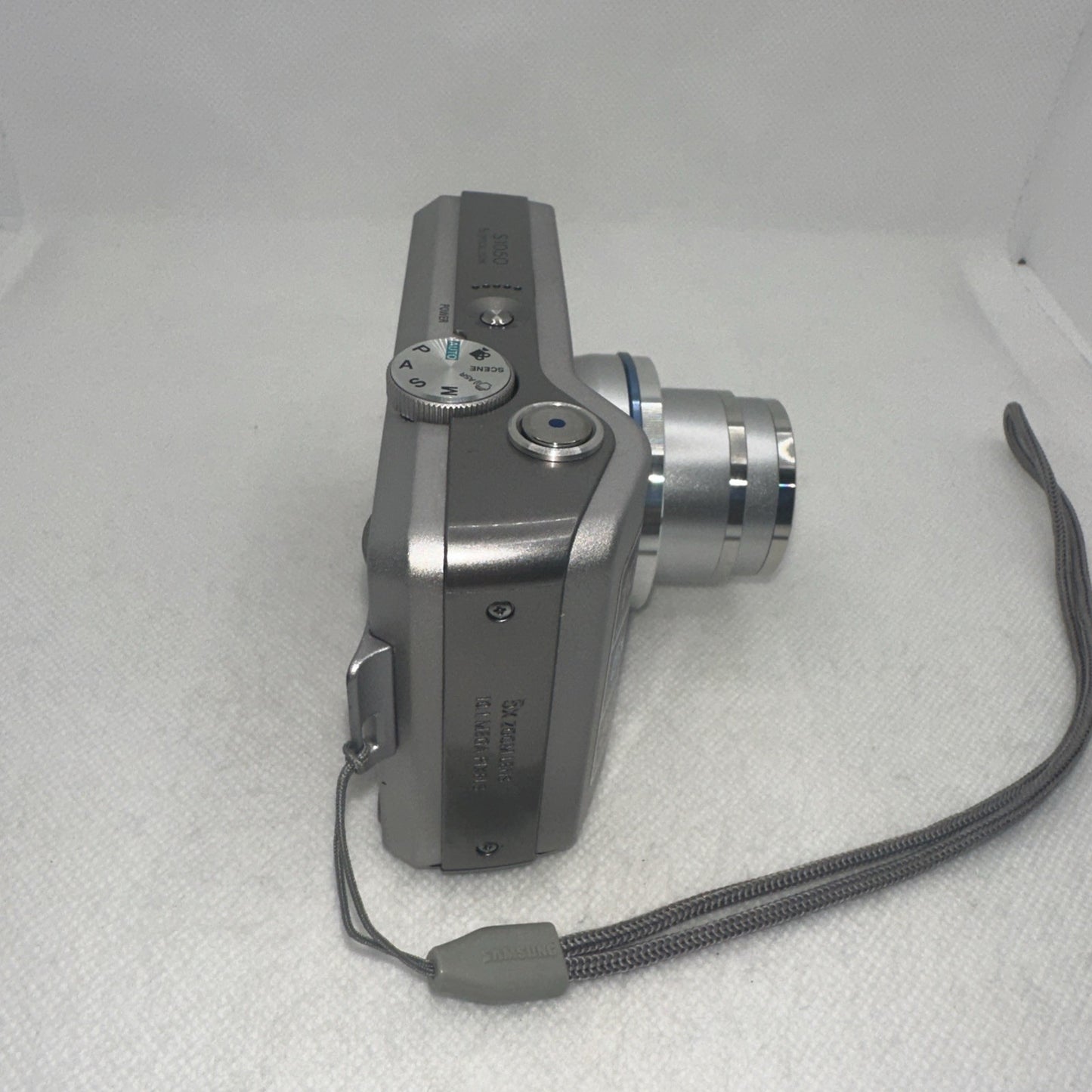 Samsung S1050 Digital Camera 10.1MP 5x Optical Zoom + Batteries 8GB SD And Case7