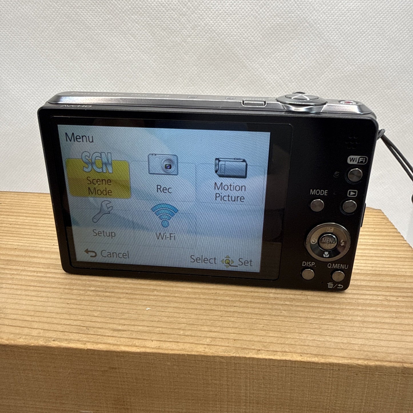 Panasonic LUMIX DMC-SZ9 16.1MP Digital Camera Tested + Charger Battery 32GB Case
