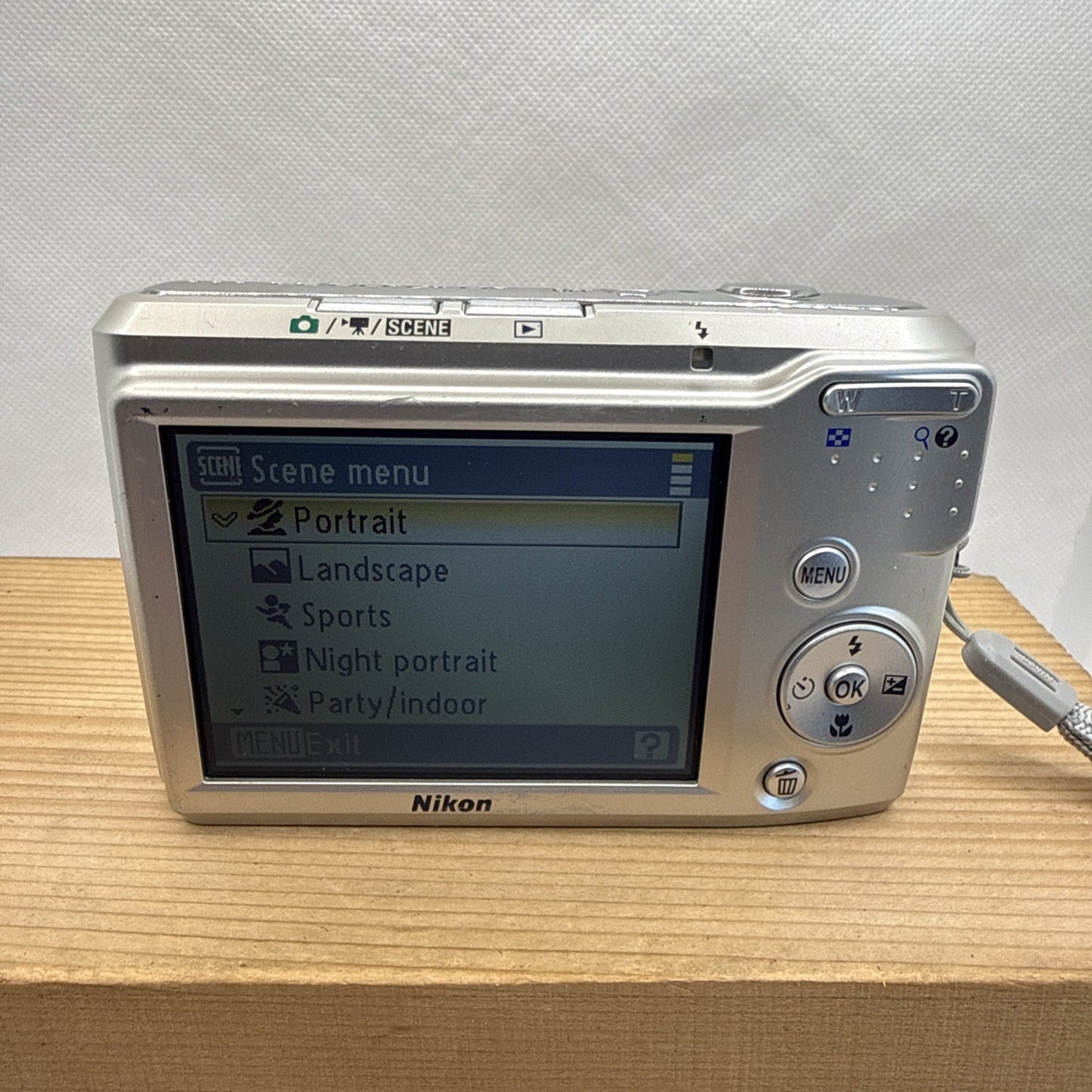 Nikon Coolpix L16 7.1MP Digital Camera Tested Working + 4GB SD Card & Free Gifts