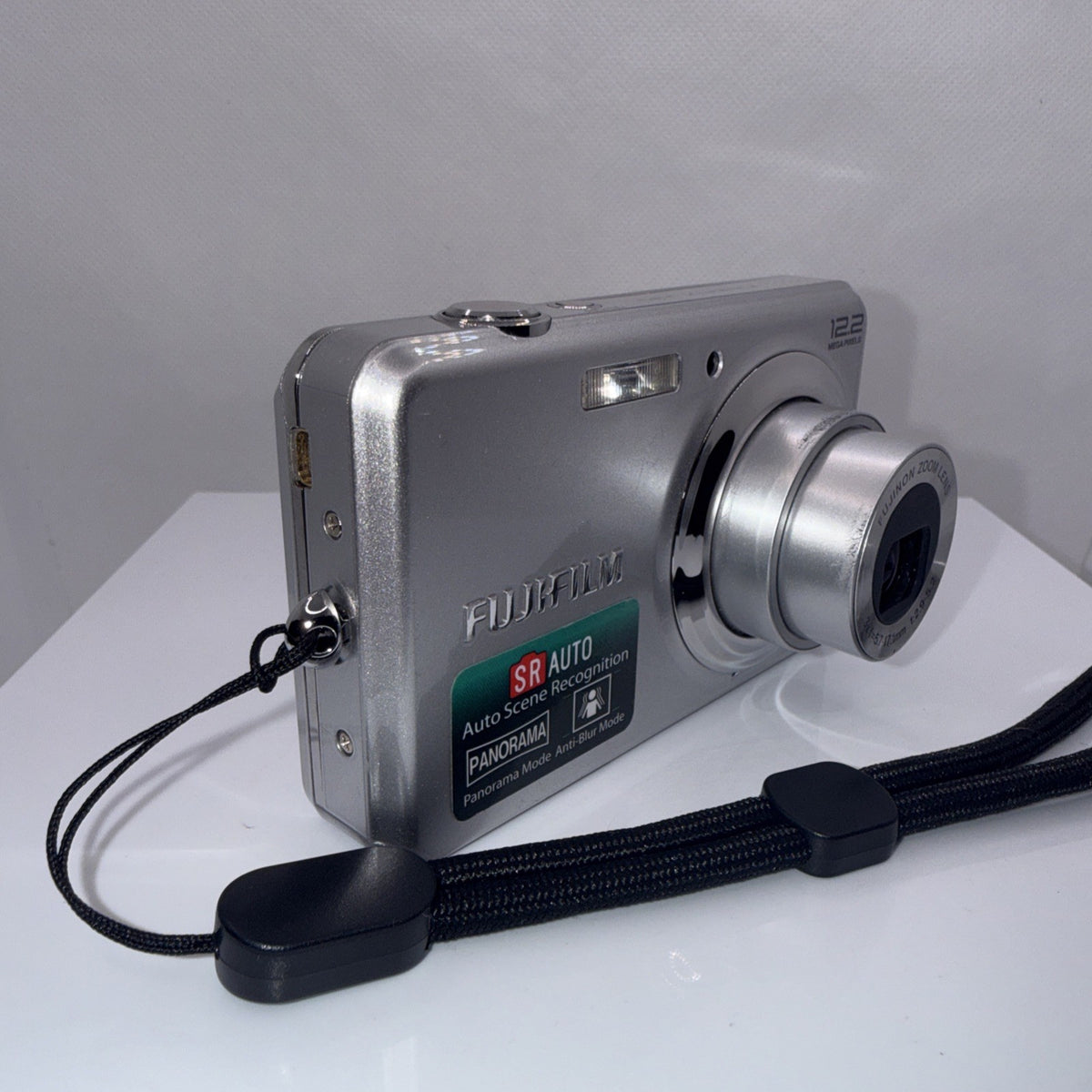 Fujifilm FinePix J30 Digital Camera 12.2 MP Tested Working Full Kit Ready To Use