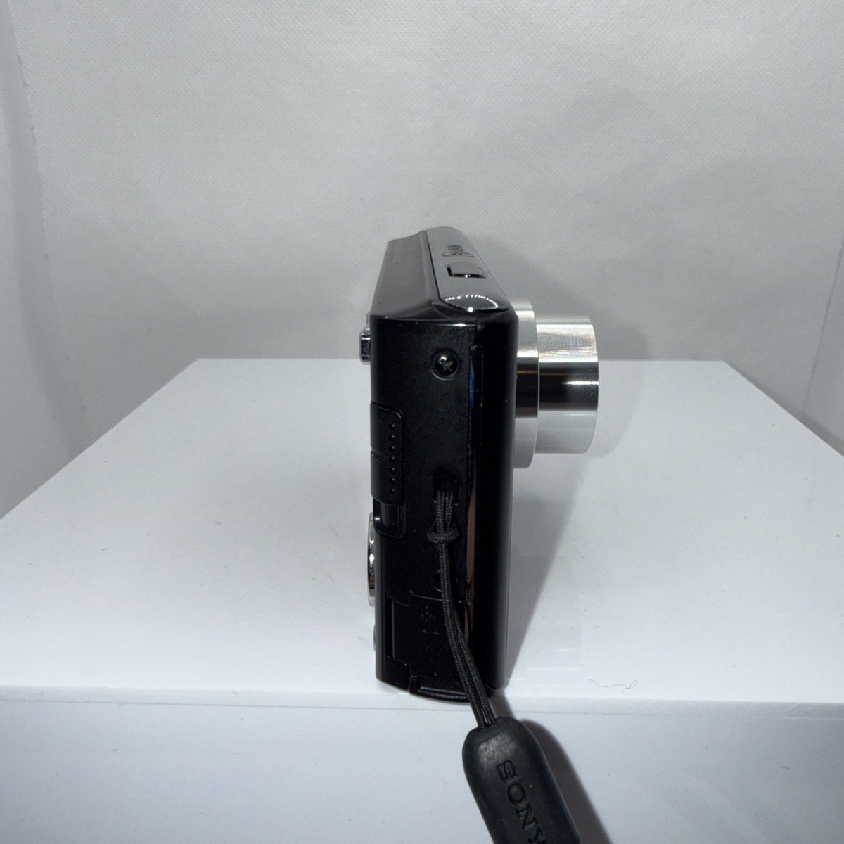Sony Cyber-shot DSC-W530 Digital Camera 14.1MP Boxed Tested + Accessories 8GB