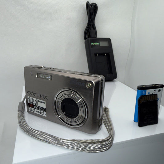 Nikon Coolpix S700 12MP Digital Camera Tested *Minor Screen Issue* + Accessories