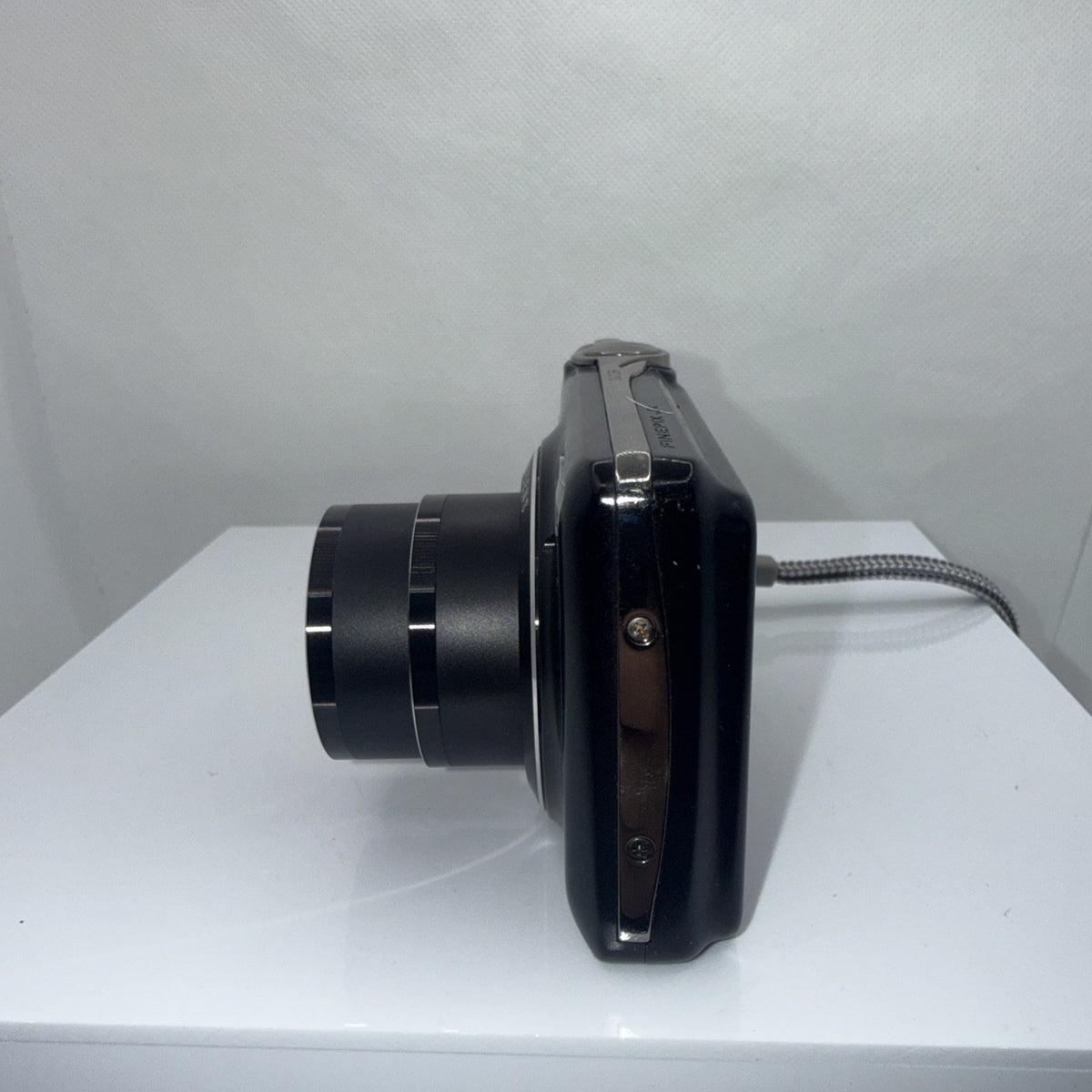 Fujifilm JX370 Digital Camera 14MP Tested Working + Charger Battery 4GB SD Card