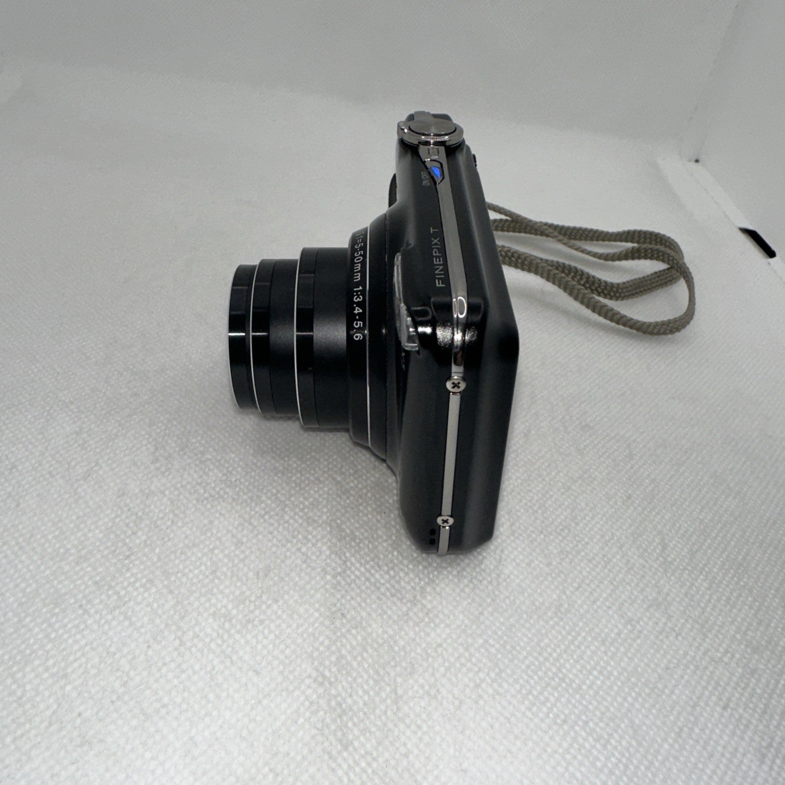 Fujifilm FinePix T200 14.0MP CCD Digital Camera Tested + Charger Battery 16GB SD5