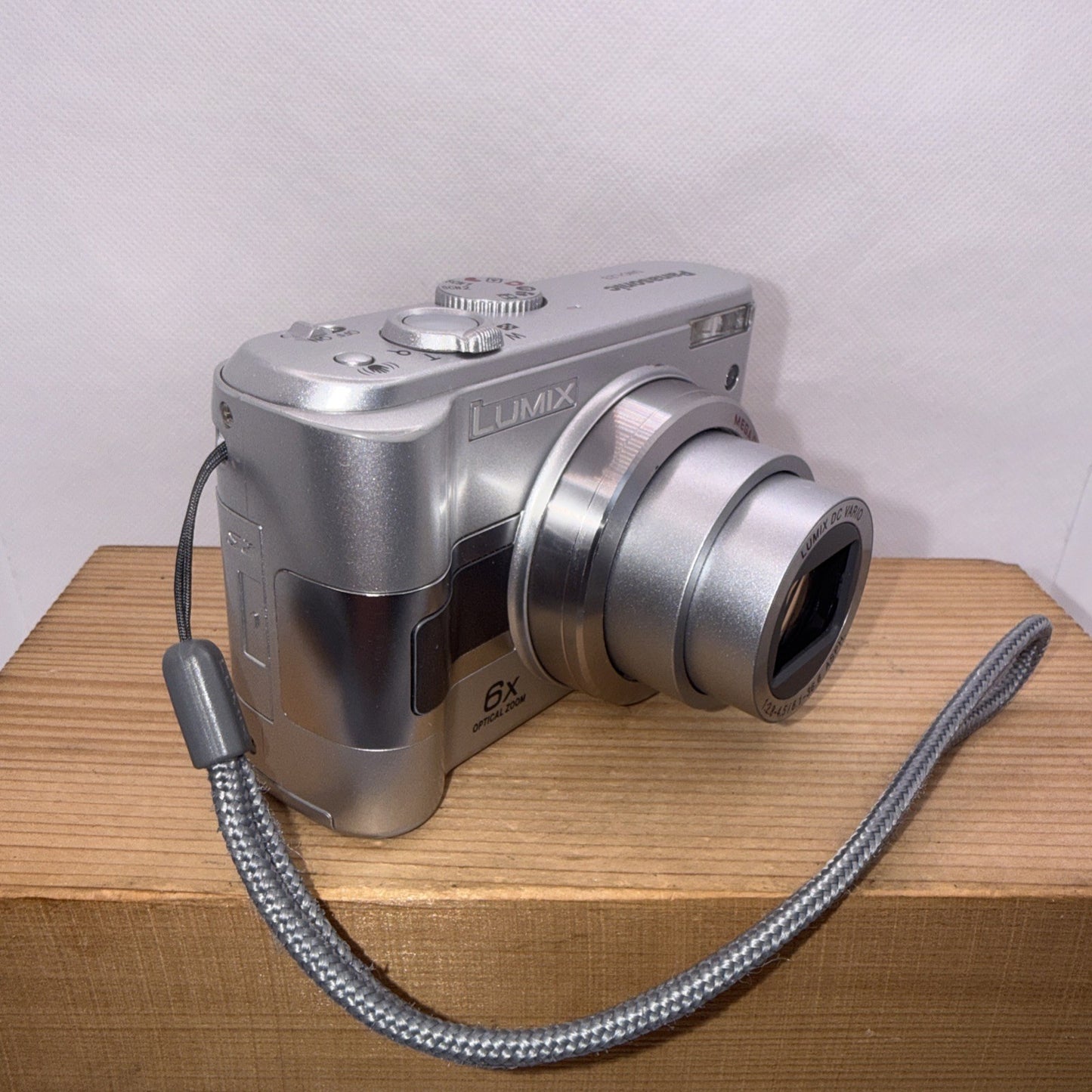 Panasonic Digital Camera  Lumix DMC-LZ3 5.0MP Tested Working + 4GB SD Card