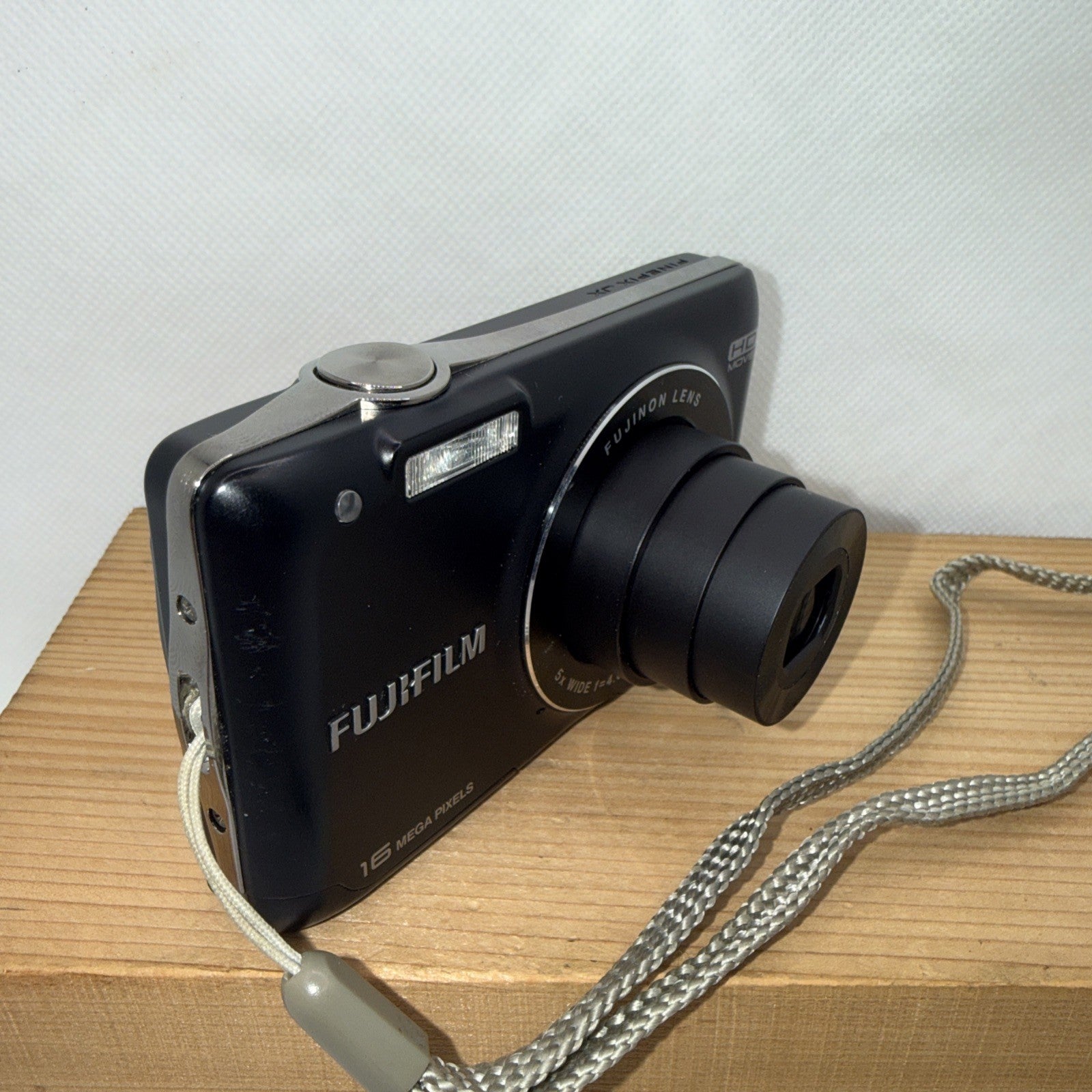 Fujifilm Finepix JX550 Digital Camera 16MP Tested Working + Charger Battery 16GB1