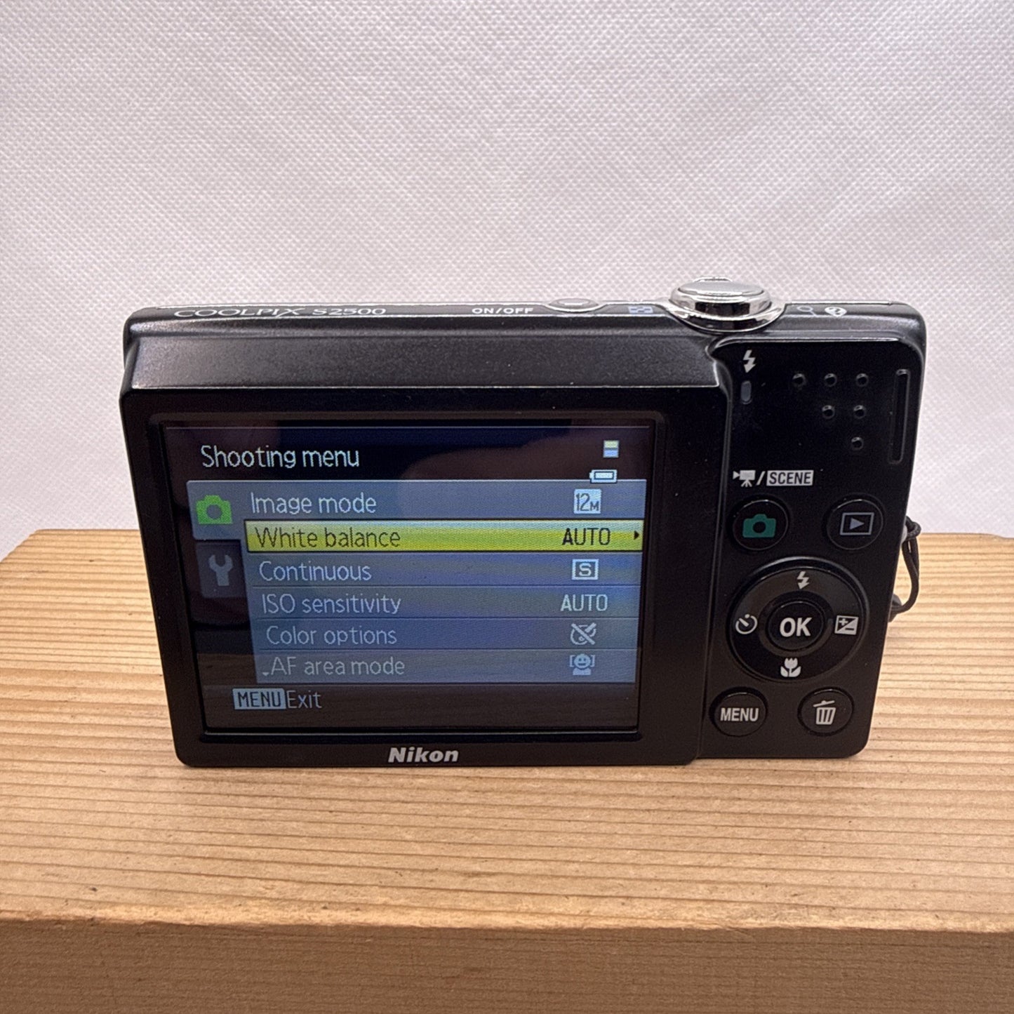 Nikon Coolpix S2500 12MP Digital Camera Tested + Charger Battery 4GB SD Card