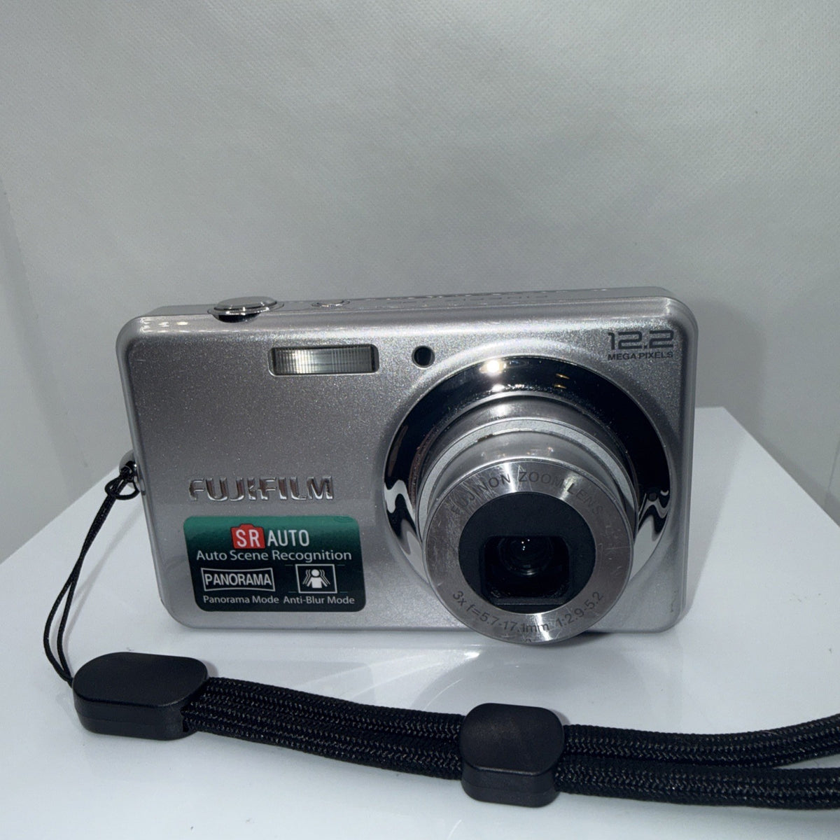Fujifilm FinePix J30 Digital Camera 12.2 MP Tested Working Full Kit Ready To Use