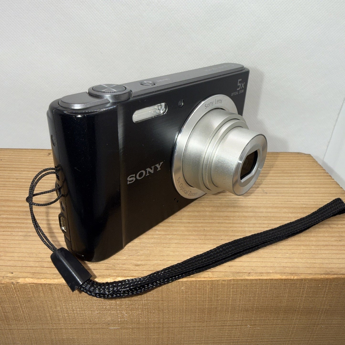 Sony Cyber-shot DSC-W800 20.1MP Digital Camera Tested (minor screen issue)