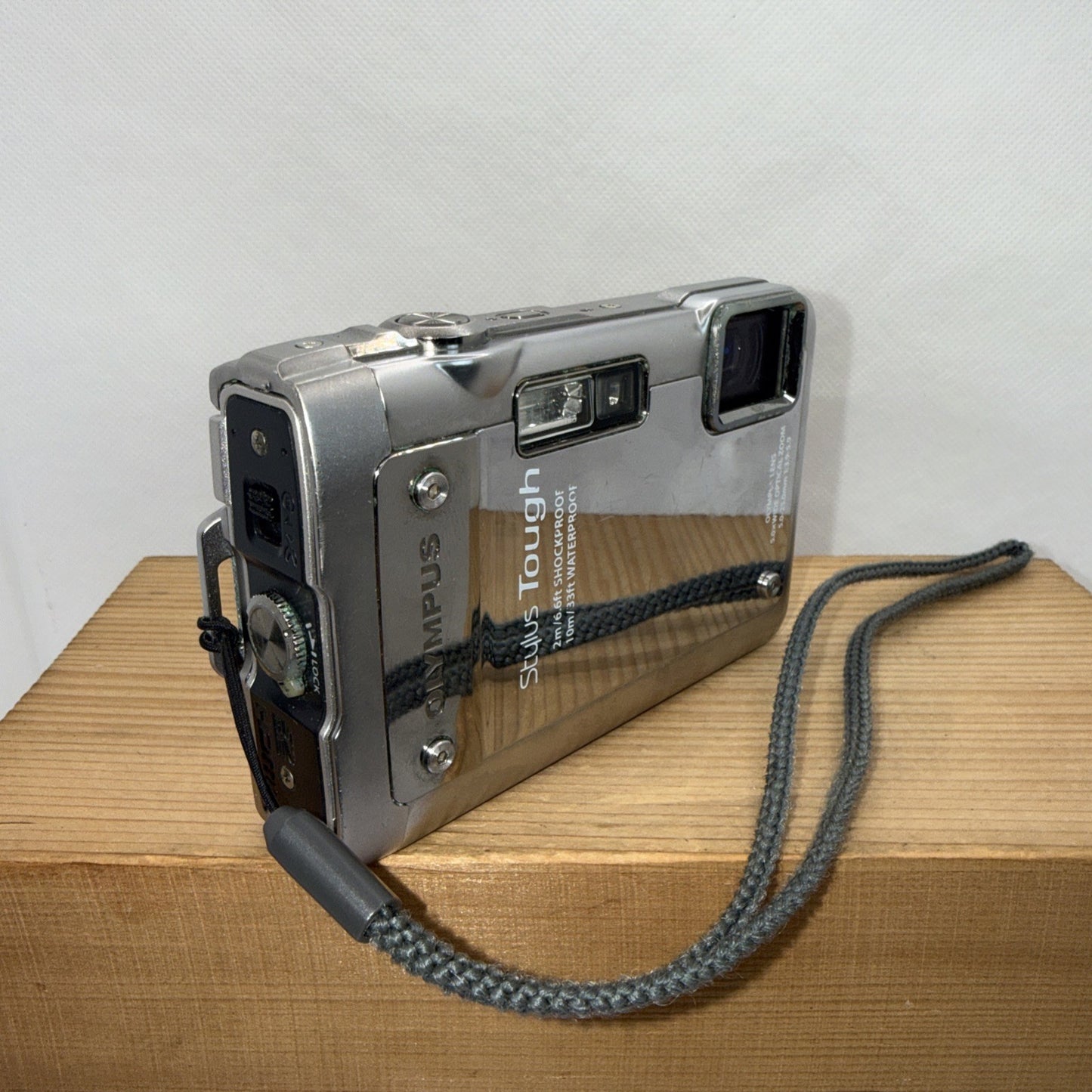 Olympus U Tough 8010 Camera Waterproof 10m 14MP Boxed Tested + Accessories 4GB