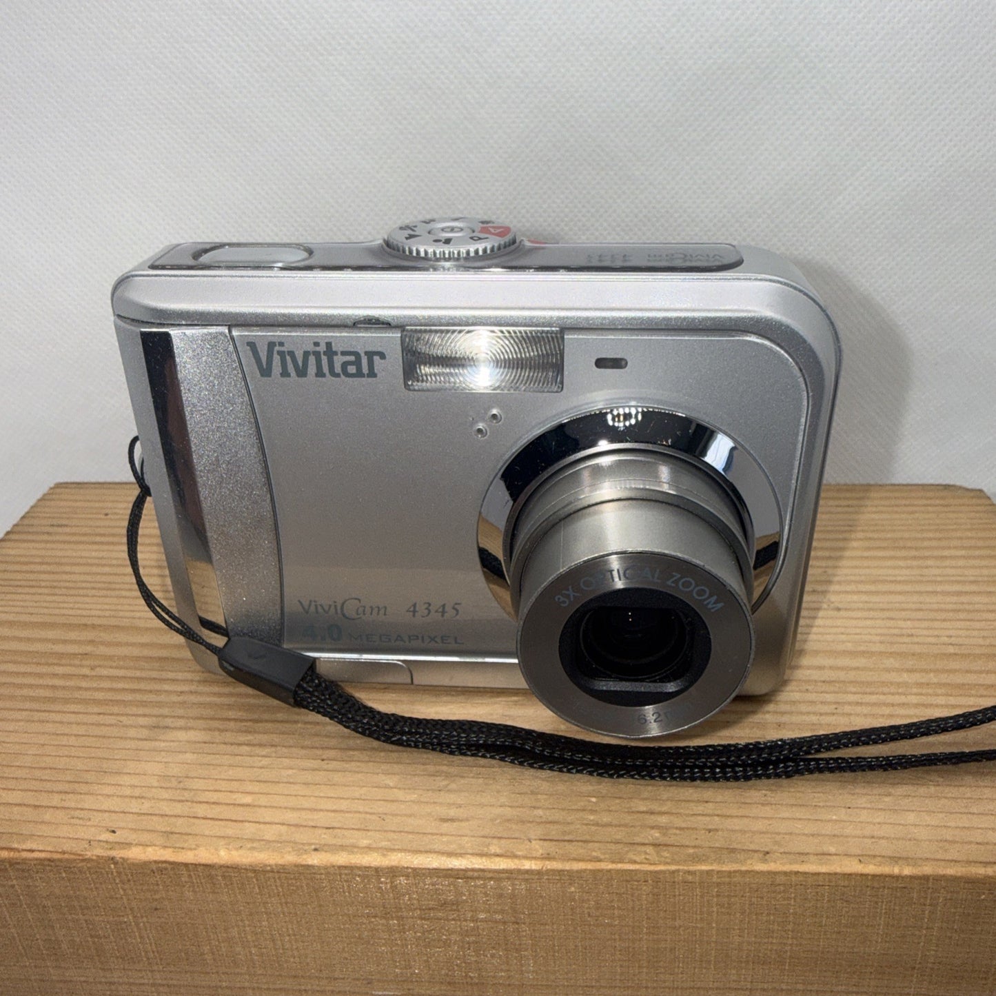 Vivitar Silver Vivicam 4345 4.0MP Compact Vintage Digital Camera Tested + 2GB SD