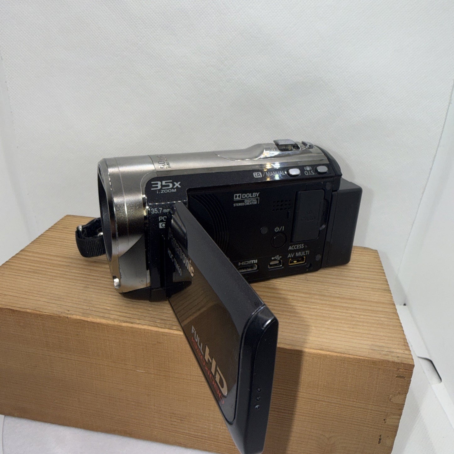Panasonic HDC-TM60 Full HD 35X Zoom 16GB Tested Working + Charger and Battery