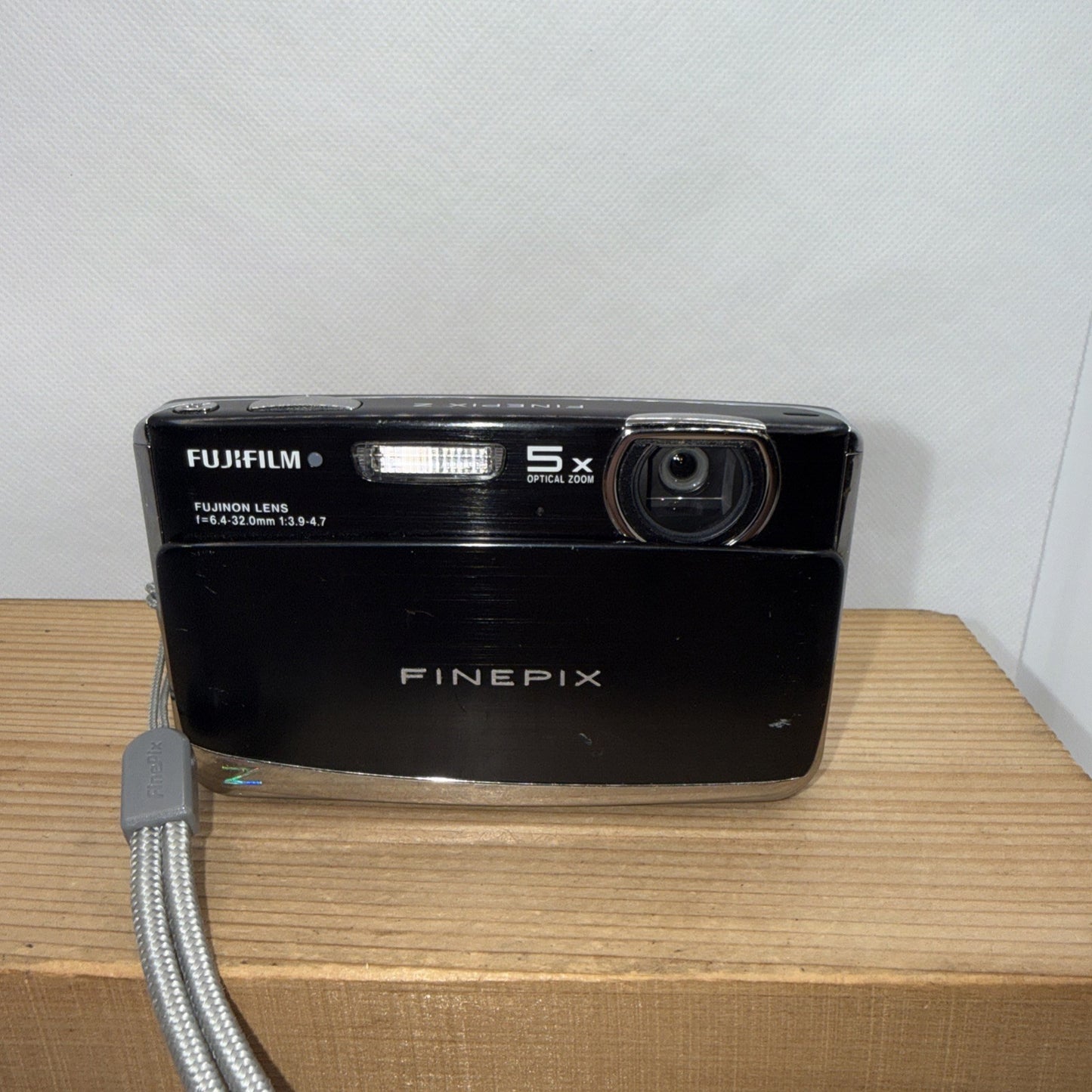 Fujifilm FinePix Z70 Digital Camera 12.2MP Tested + Charger Battery 4GB SD Card