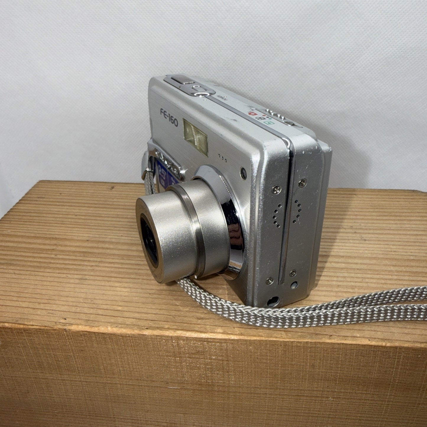 Y2K OLYMPUS FE-160 6MP Digital Camera Tested + Charger Battery XD Card & Cable