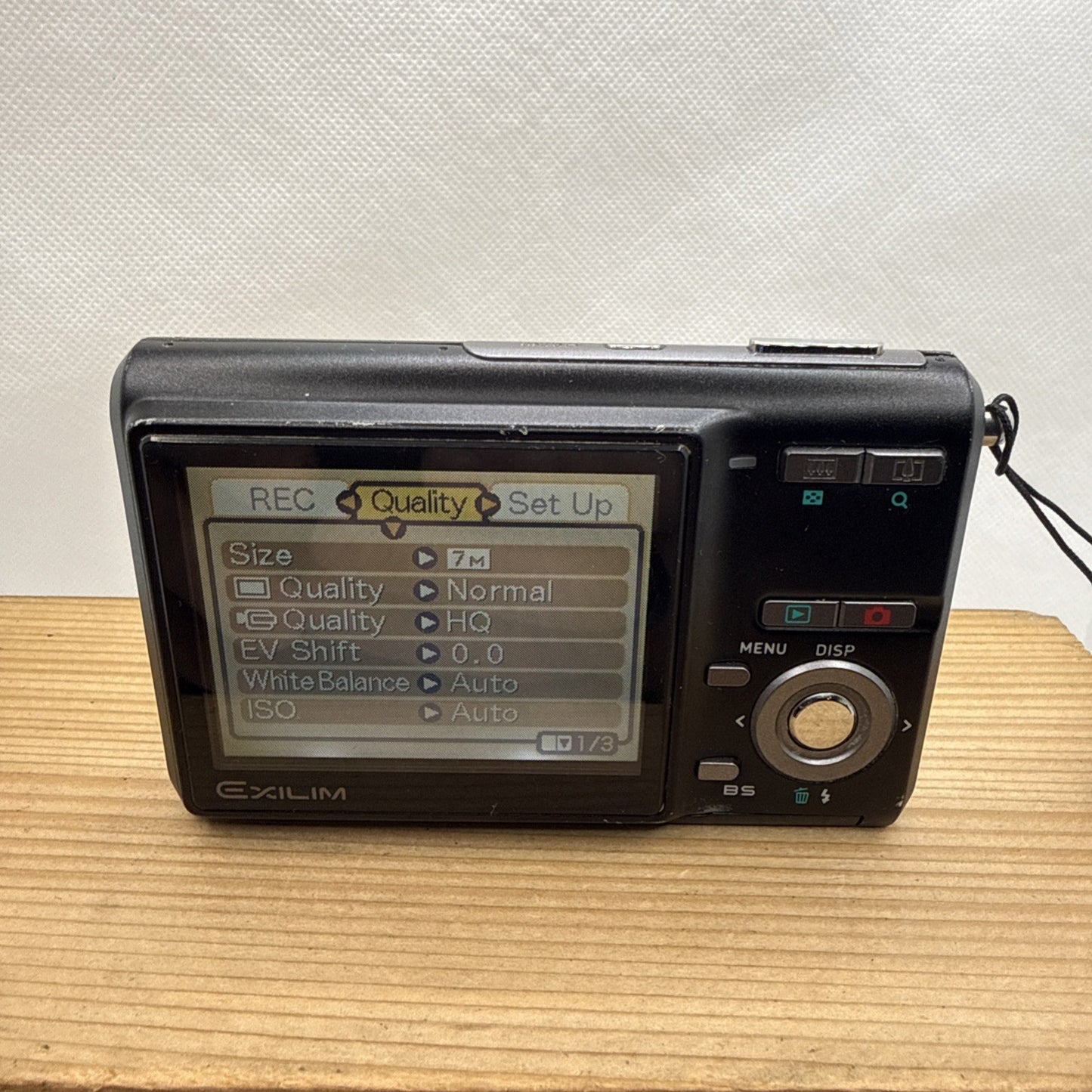 Casio Exilim EX-Z70 7.2MP 3x Zoom Digital Camera Tested + Charger Battery 4GB SD