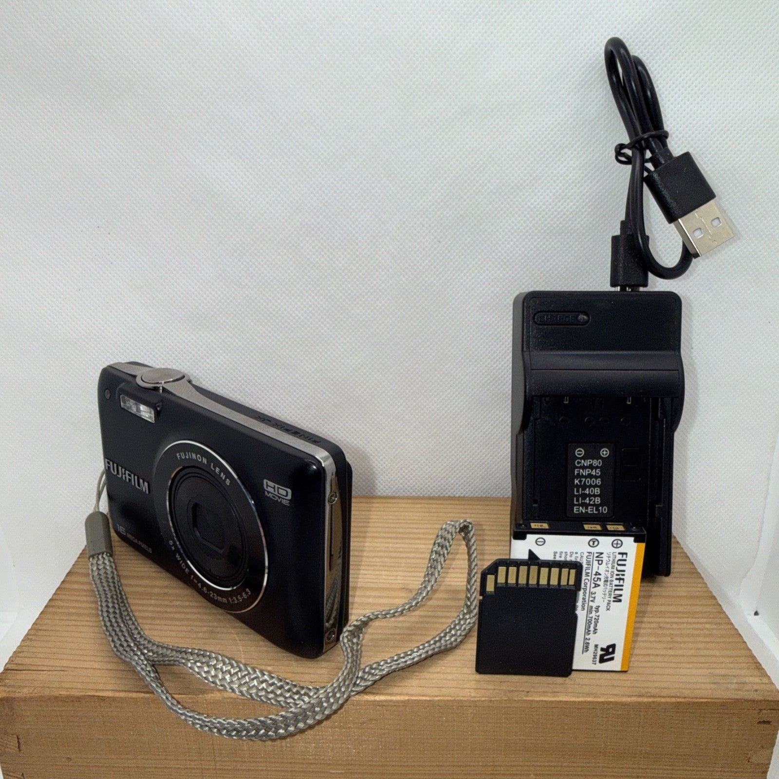 Fujifilm Finepix JX550 Digital Camera 16MP Tested Working + Charger Battery 16GB0