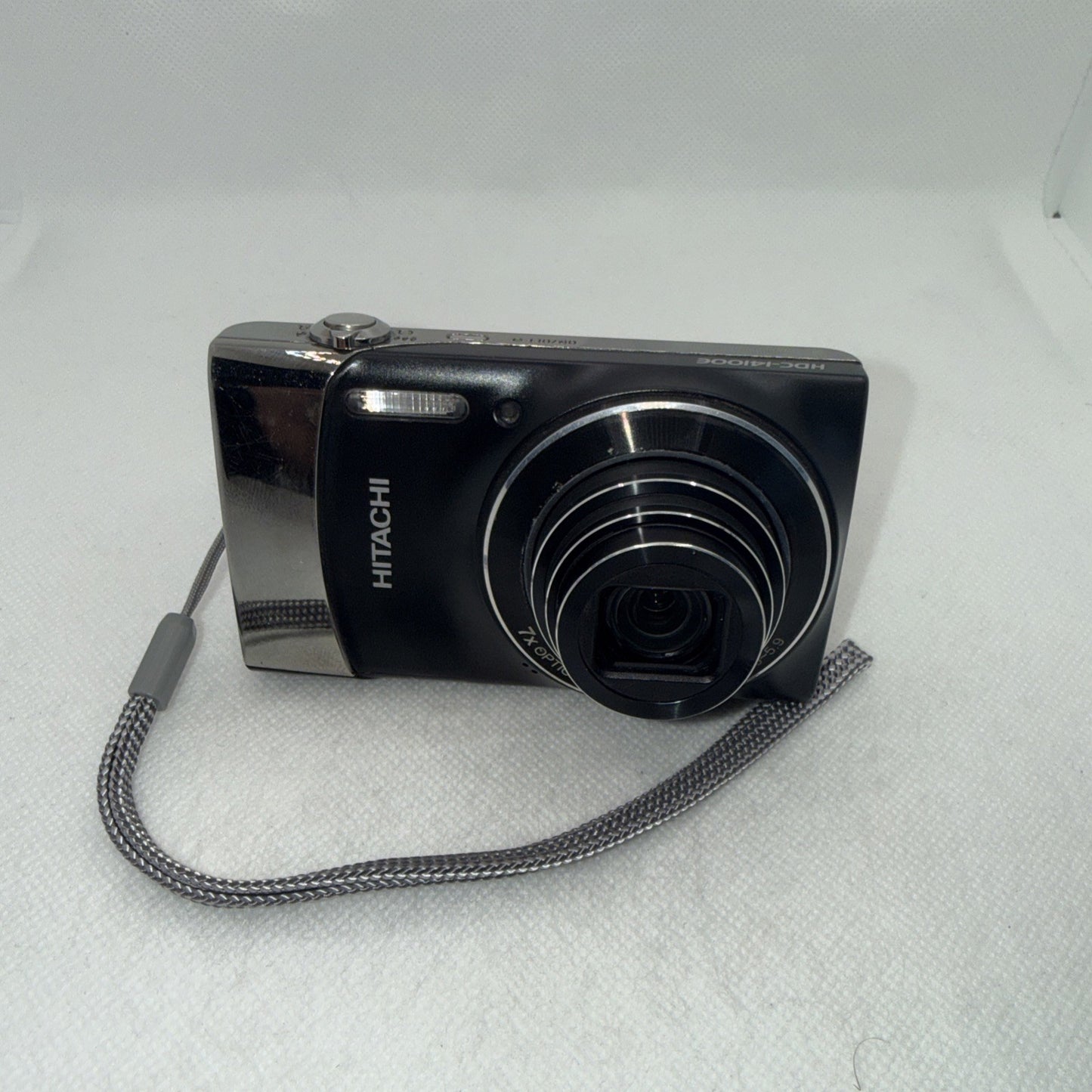 Y2K Digicam Hitachi Digital Camera HDC-14100E 14.1MP Tested + Charger Battery SD2