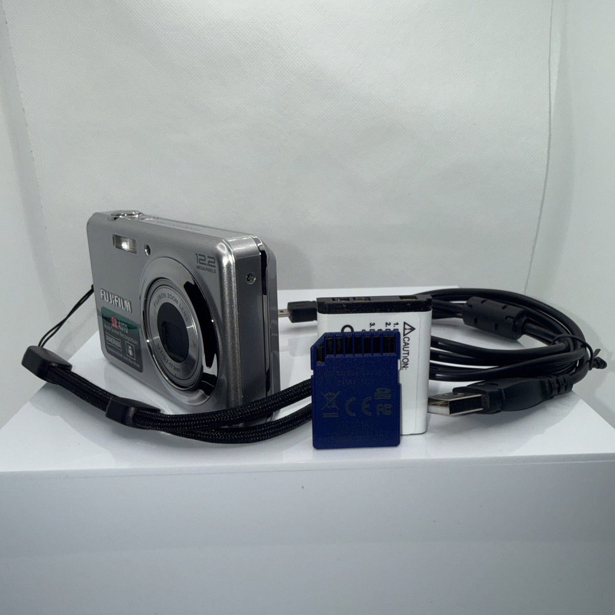Fujifilm FinePix J30 Digital Camera 12.2 MP Tested Working Full Kit Ready To Use