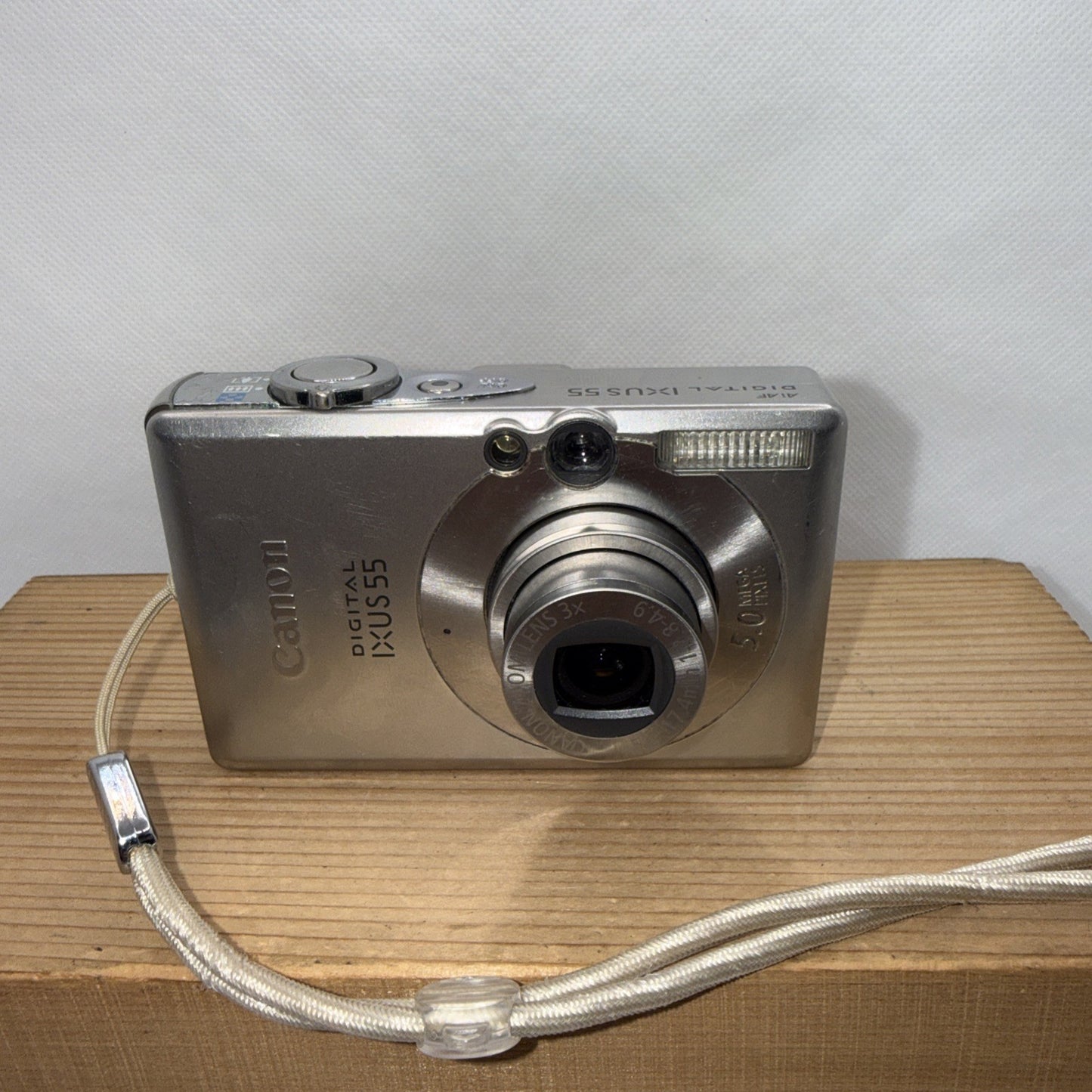 Canon IXUS 55 5MP Metal Digital Camera Tested + Charger Battery 4GB SD Case