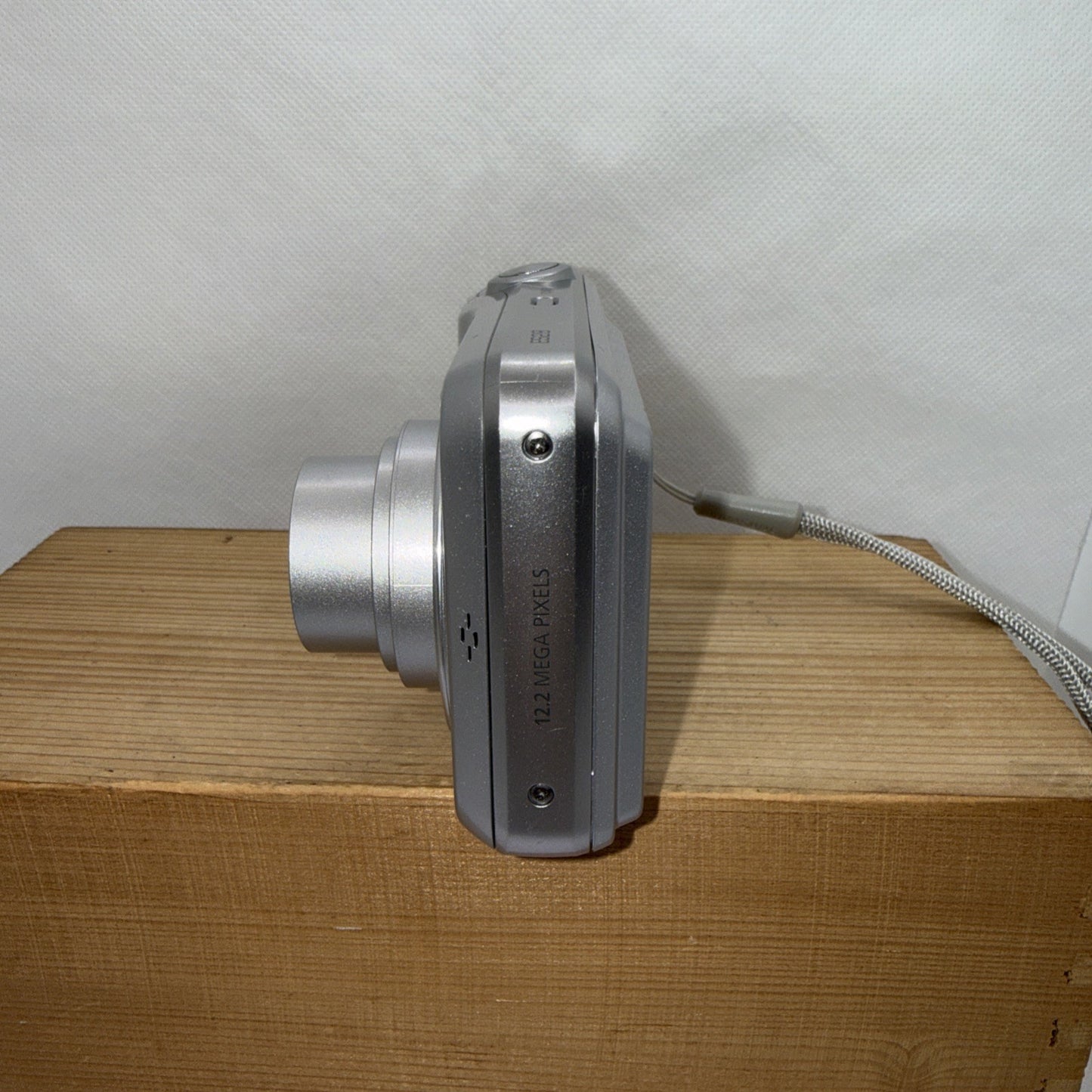 Samsung Digital Camera ES28 12.2MP Silver Tested