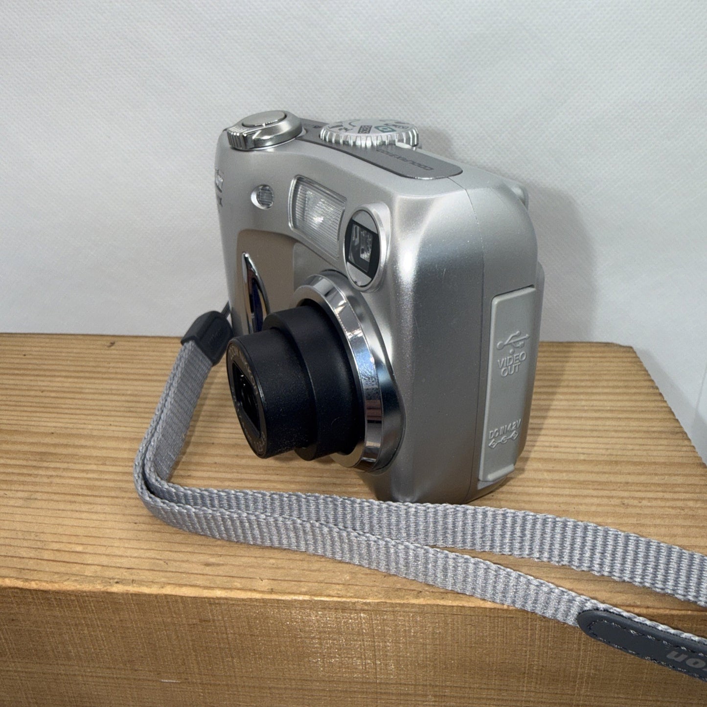 Nikon Digital Camera Coolpix 3100 3.2MP Boxed Tested Working + Memory Card VGC