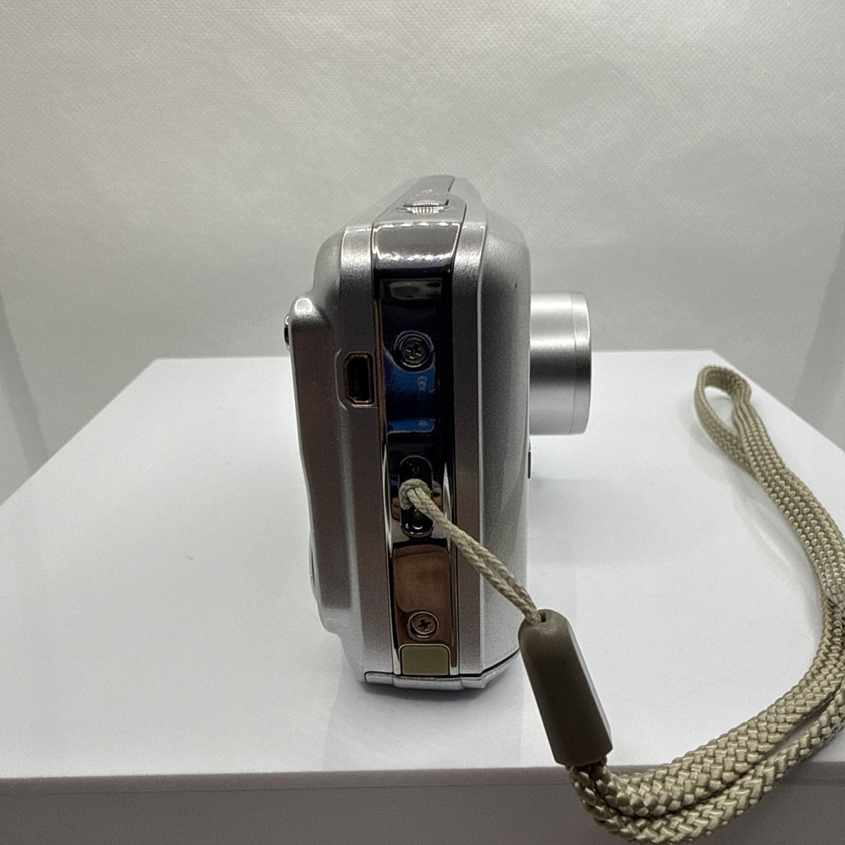 Fujifilm Digital Camera FinePix A170 10.2MP Tested + Charger Battery 4GB SD