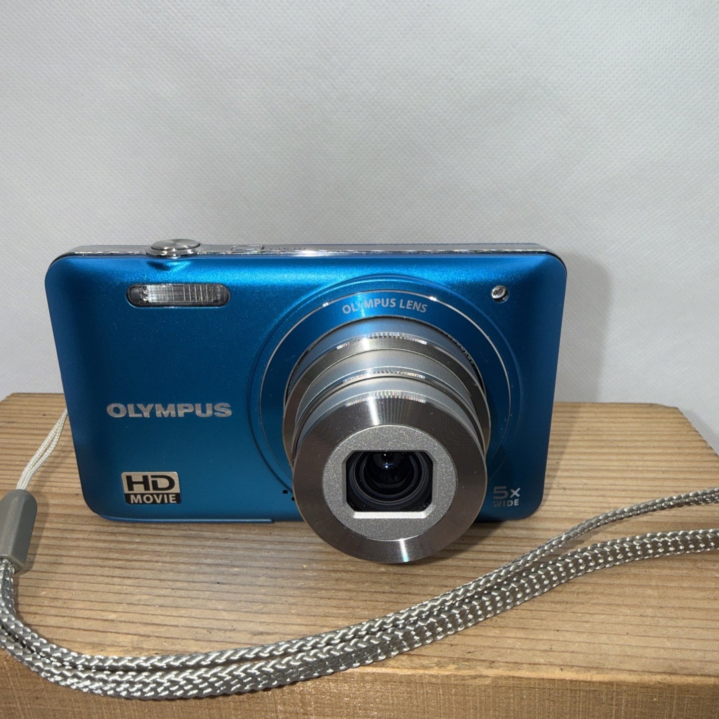Olympus D-715 14MP Blue Digital Camera Tested Working + Charger Battery 4GB SD