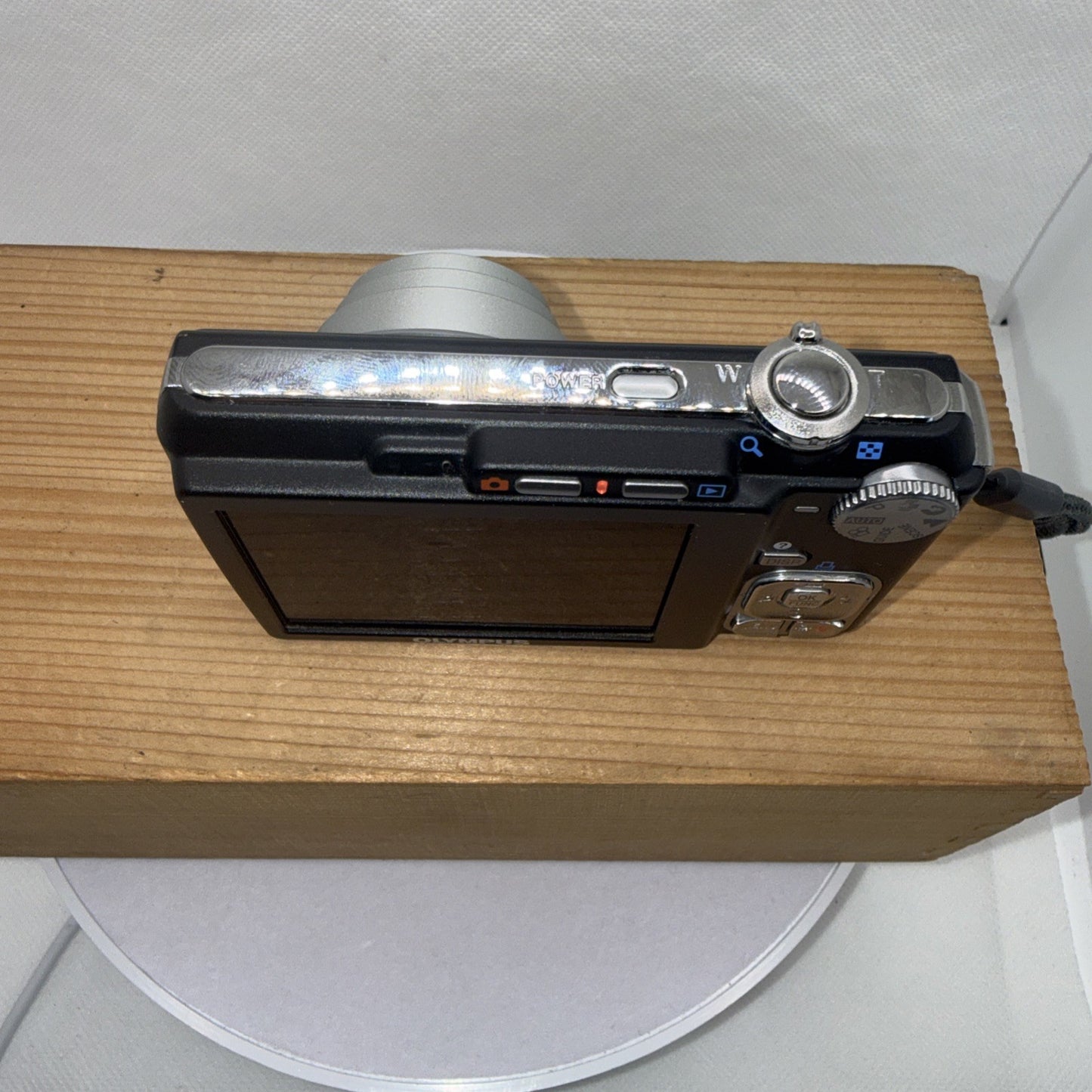 Olympus X-855 8MP Digital Camera Tested + Charger Battery 256MB XD Card & Case