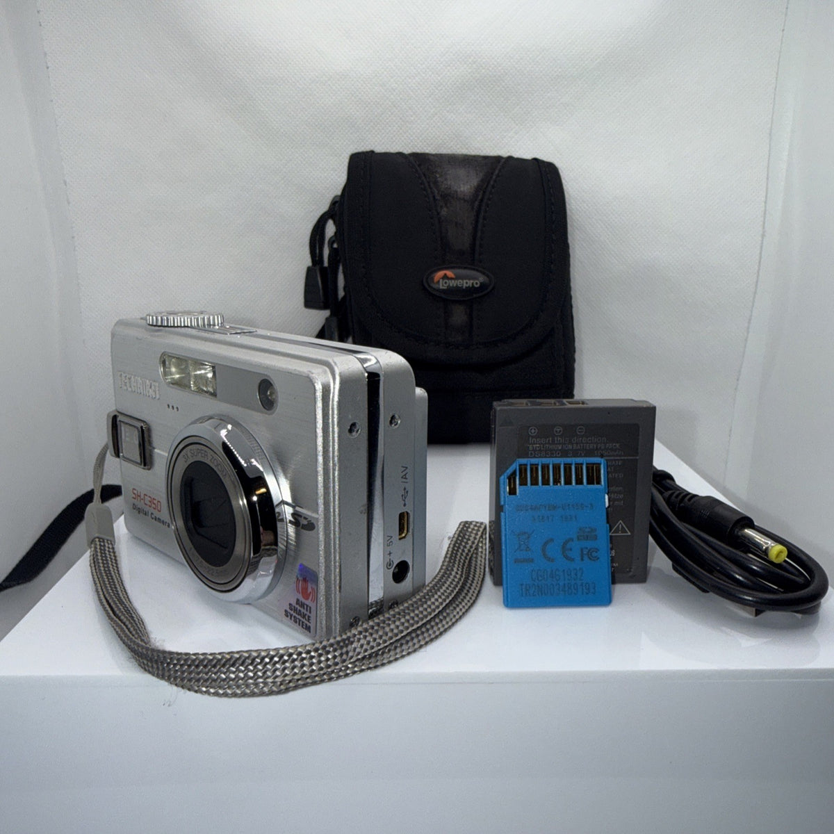 Technika SH-C350 12MP Digital Camera Tested + Charger Battery Case 4GB SD Card