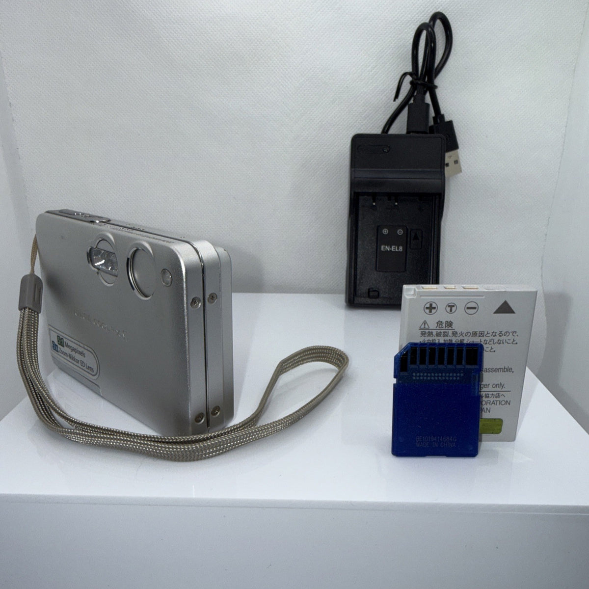 Digital Camera Nikon Coolpix S1 5.1MP Silver Tested Full Working Set Retro Y2K