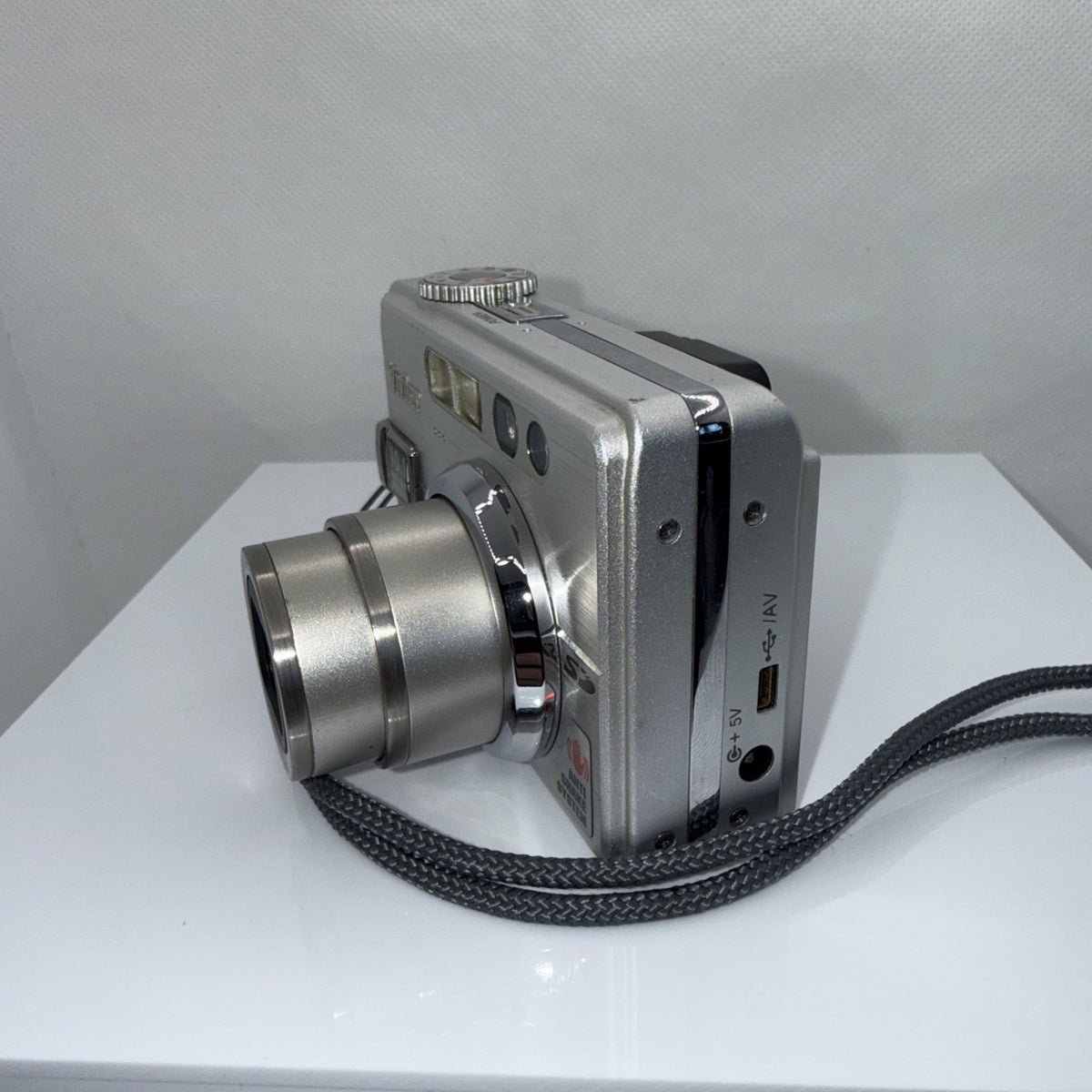 Digital Camera Vivitar Vivicam X30 10.1MP Tested Working + Charger Battery 4GB