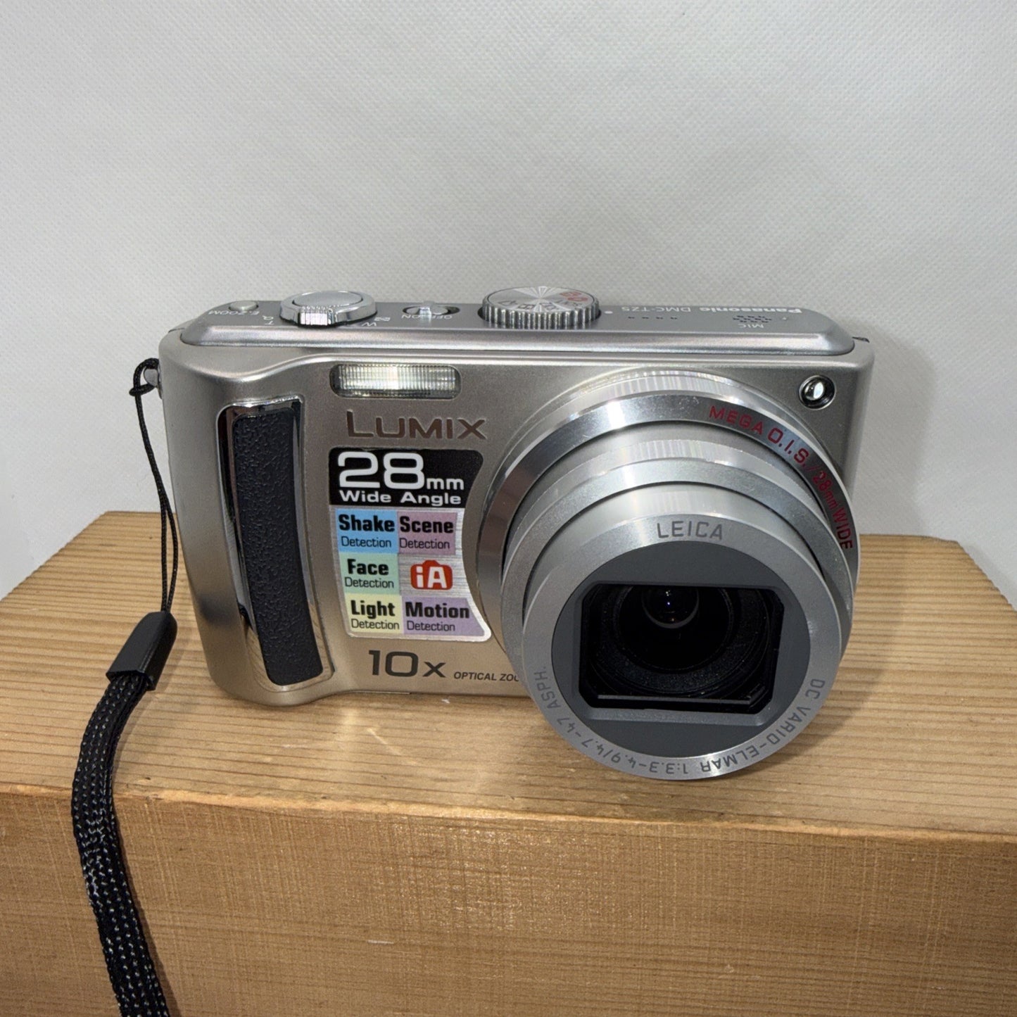 Panasonic Lumix DMC-TZ5 9.1MP Digital Camera Tested + Charger Battery 4GB SD VGC
