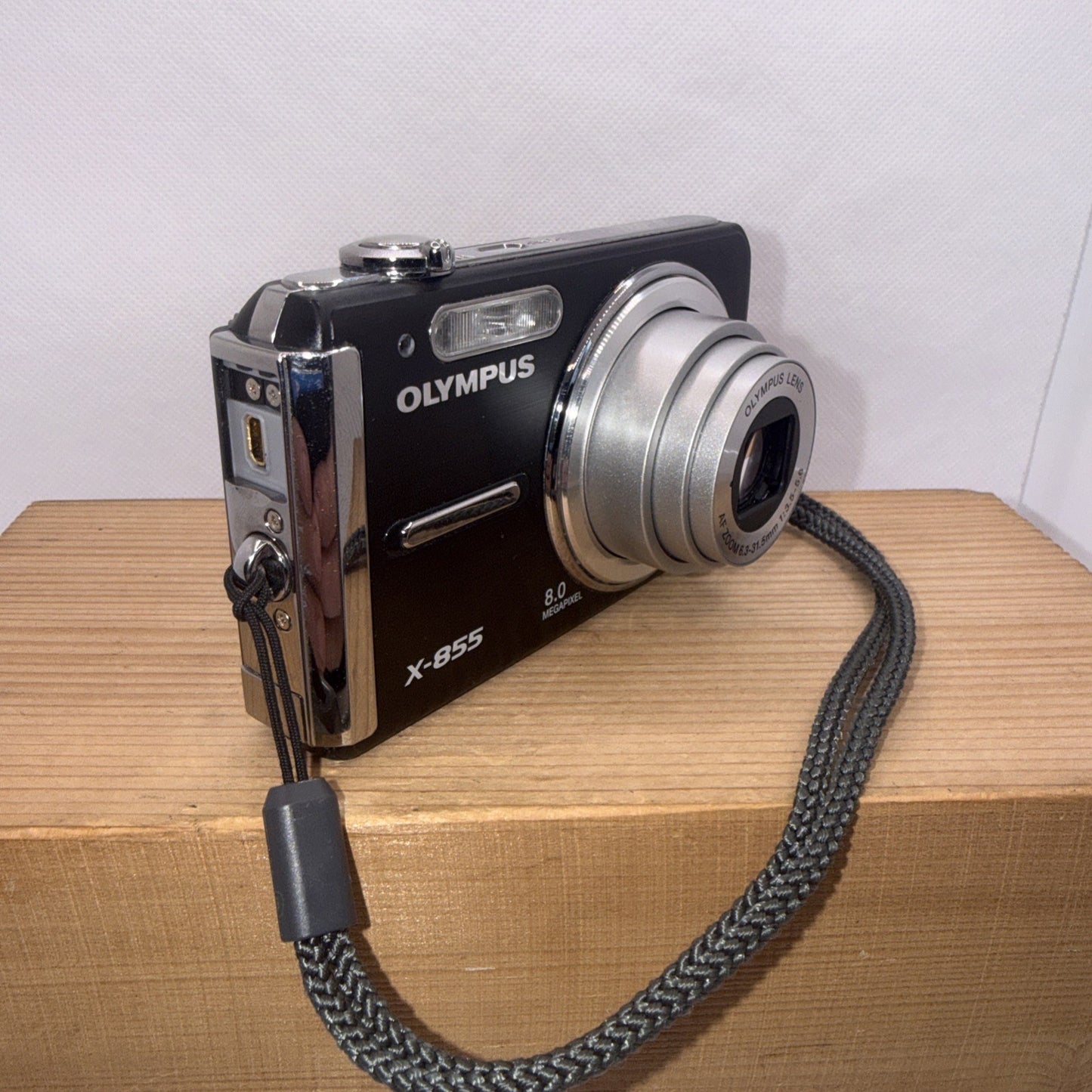 Olympus X-855 8MP Digital Camera Tested + Charger Battery 256MB XD Card & Case