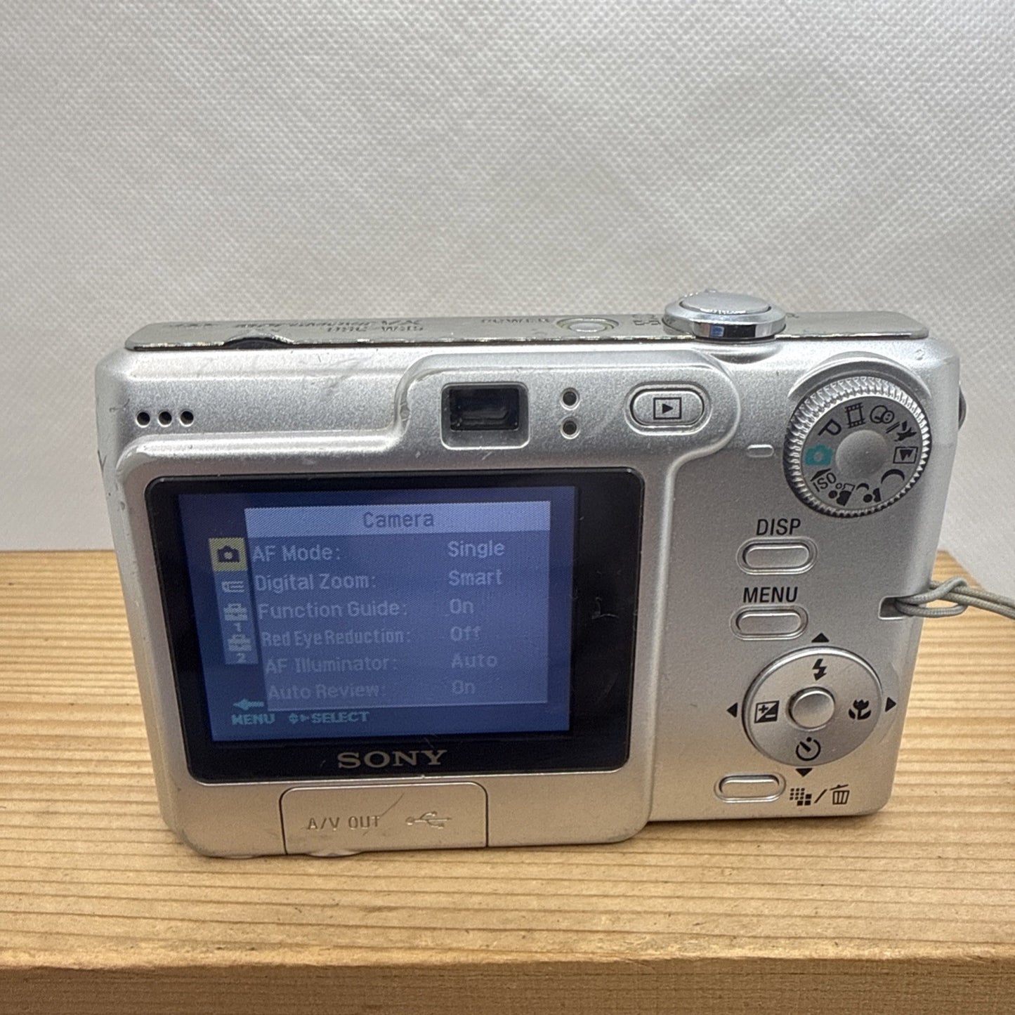 Sony Cyber-shot DSC-W35 7.2MP Dogital Camera Tested + Charger Battery Memory
