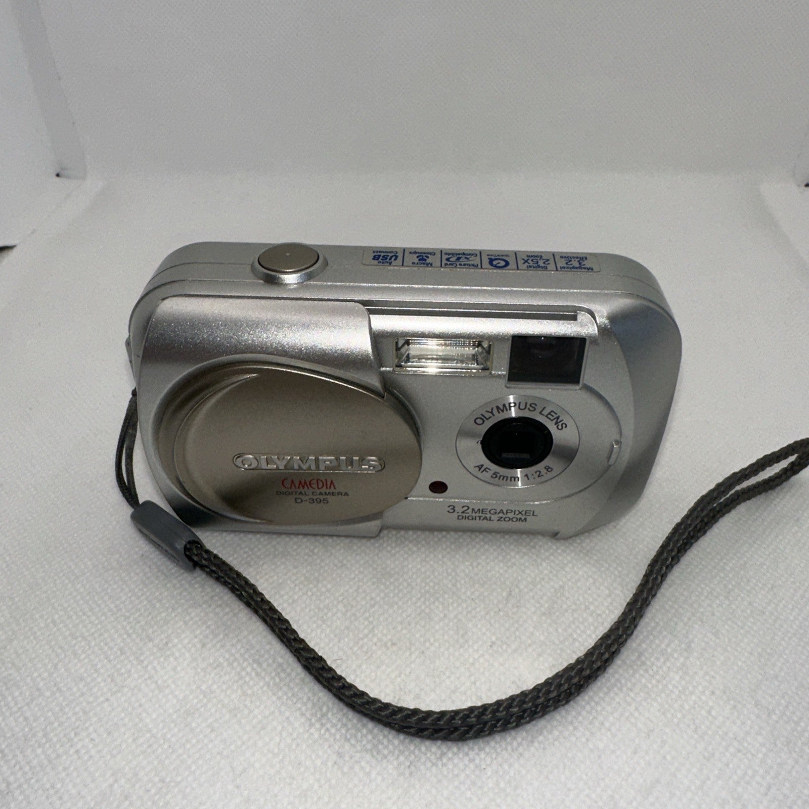 Olympus Digital Camera Camedia D-395 2.0MP Tested Plus Batteries And XD Card2