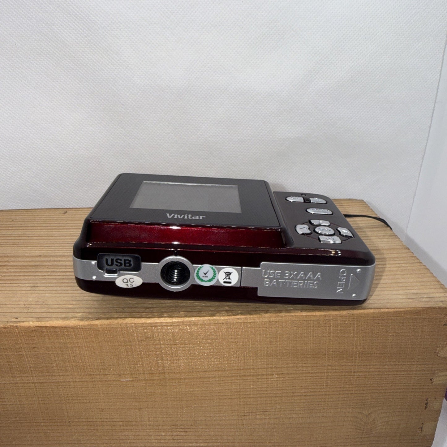 Vivitar Digital Camera Vivicam 7020 7.1MP Tested Plus 4GB SD Card And Free Gifts